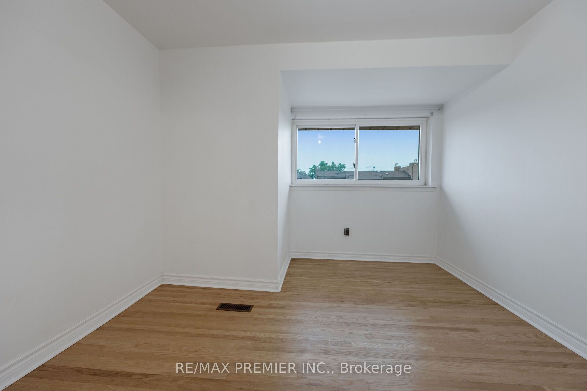 248 John Garland Boulevard 82 Property Photo 26