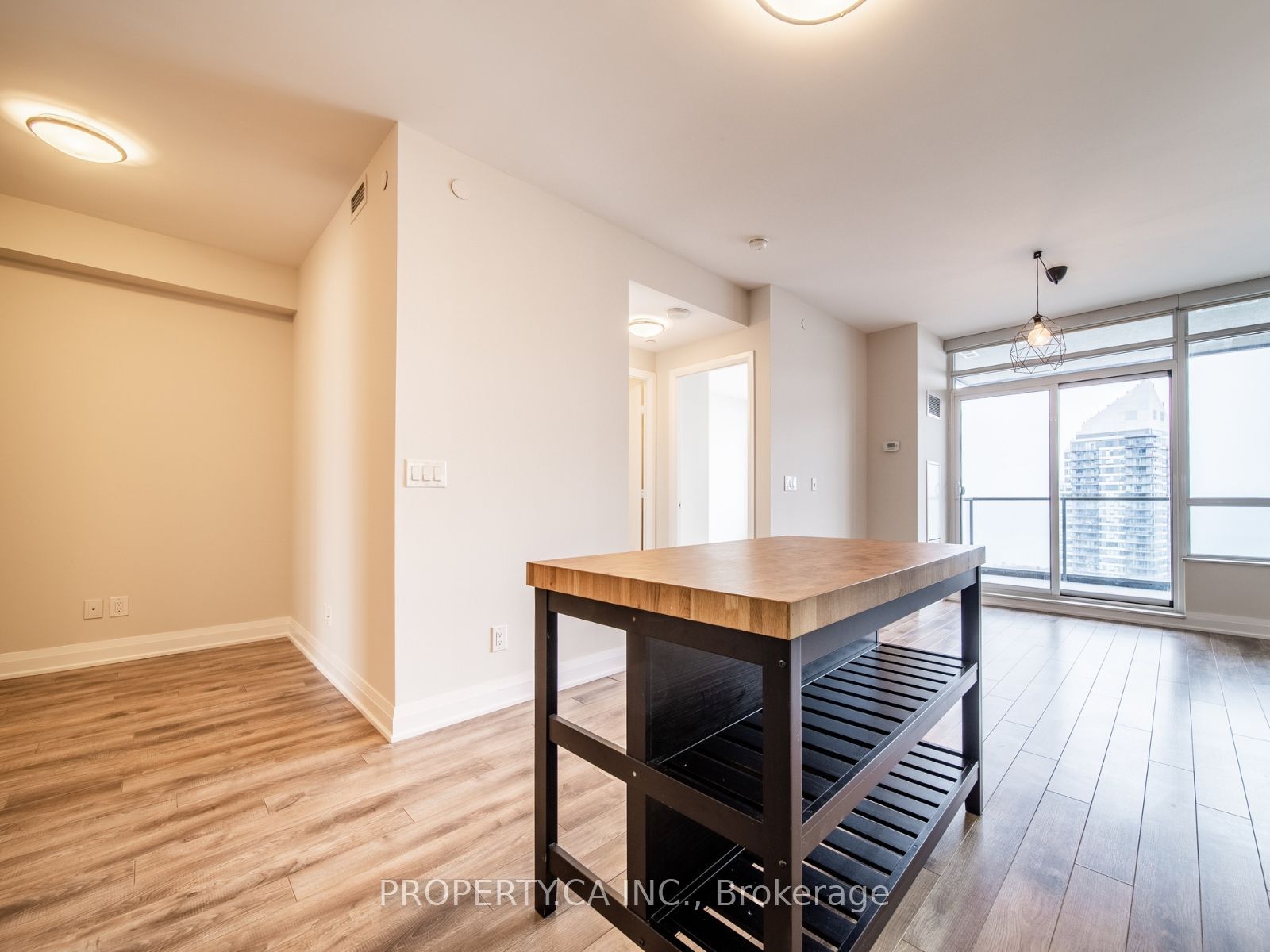 36 Park Lawn Road 3501 Property Photo 12