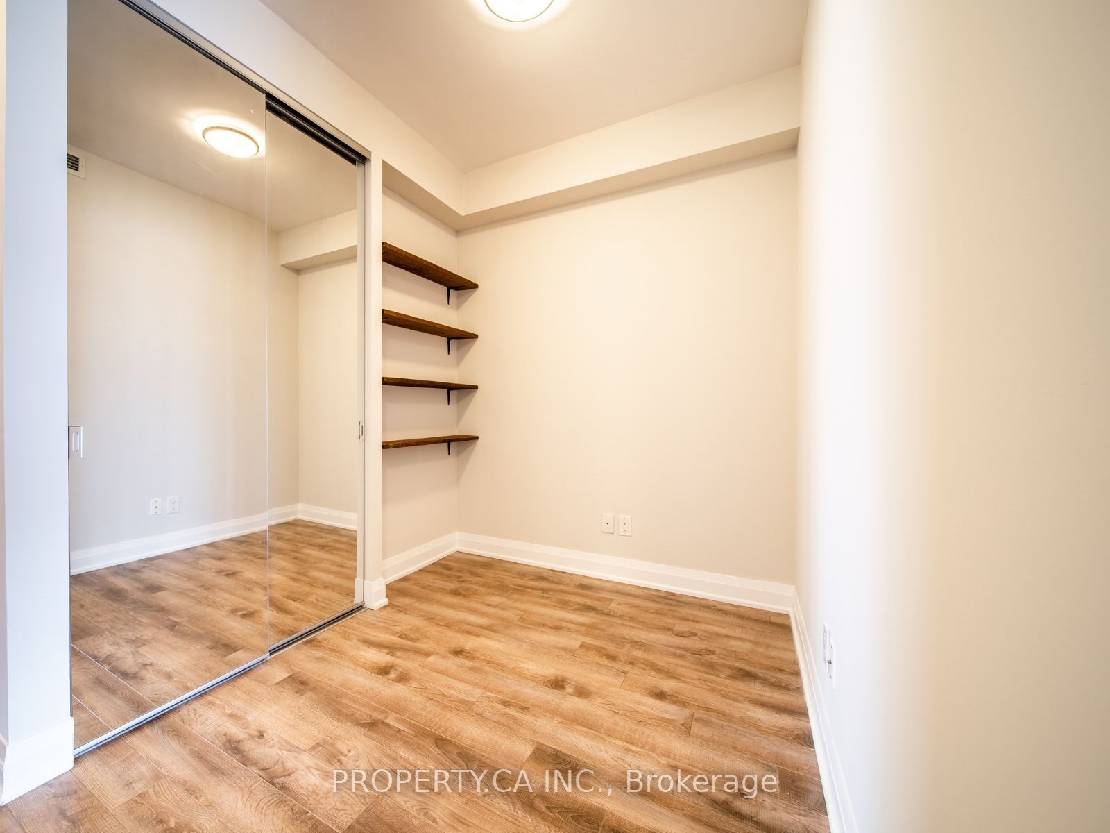 36 Park Lawn Road 3501 Property Photo 26