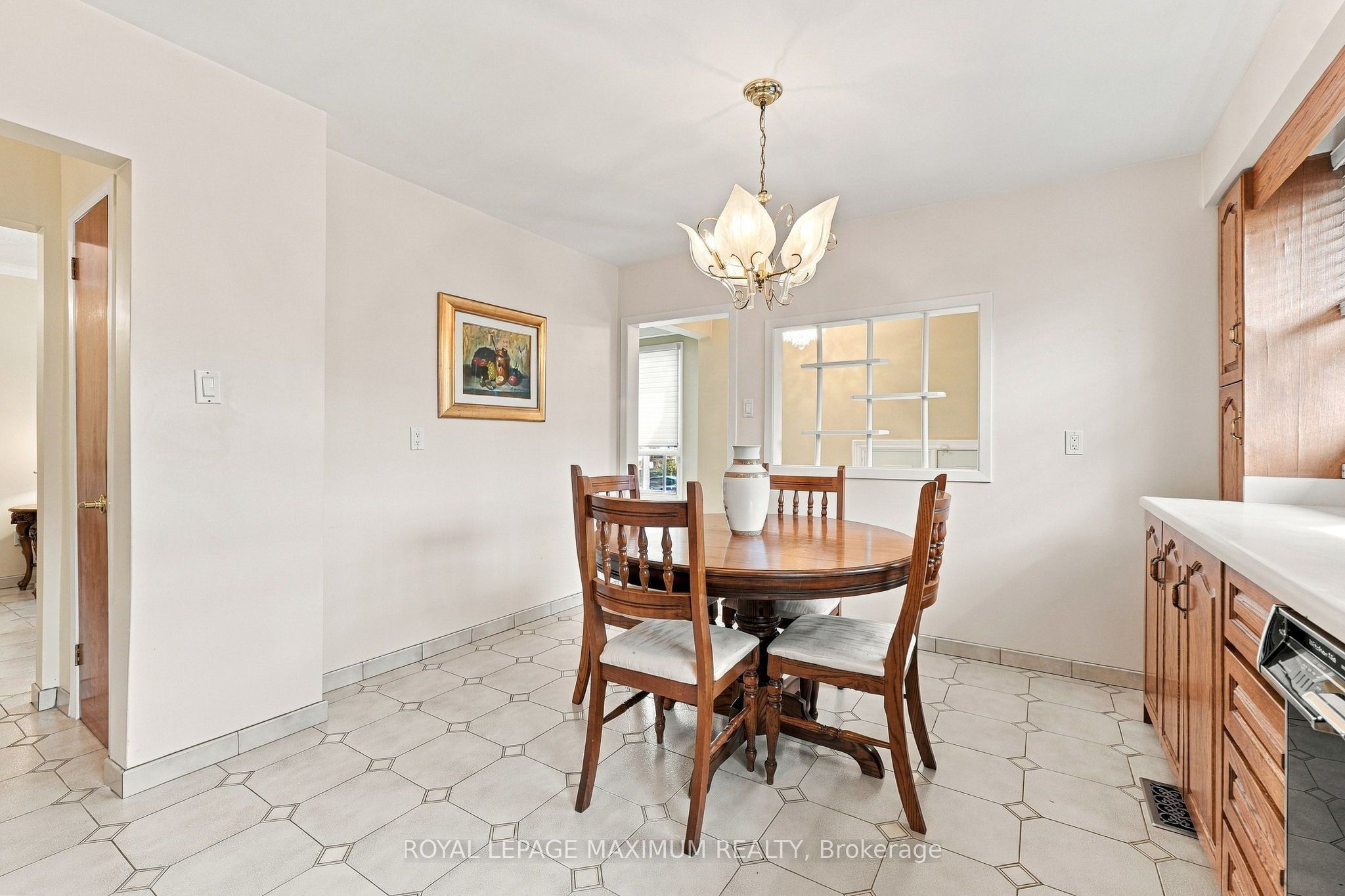 66 Spenvalley Drive Property Photo 7