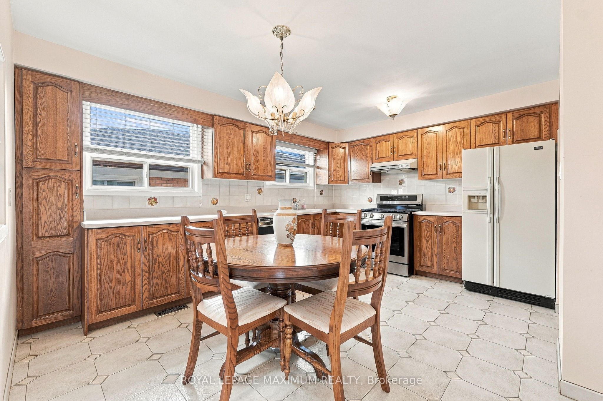 66 Spenvalley Drive Property Photo 9