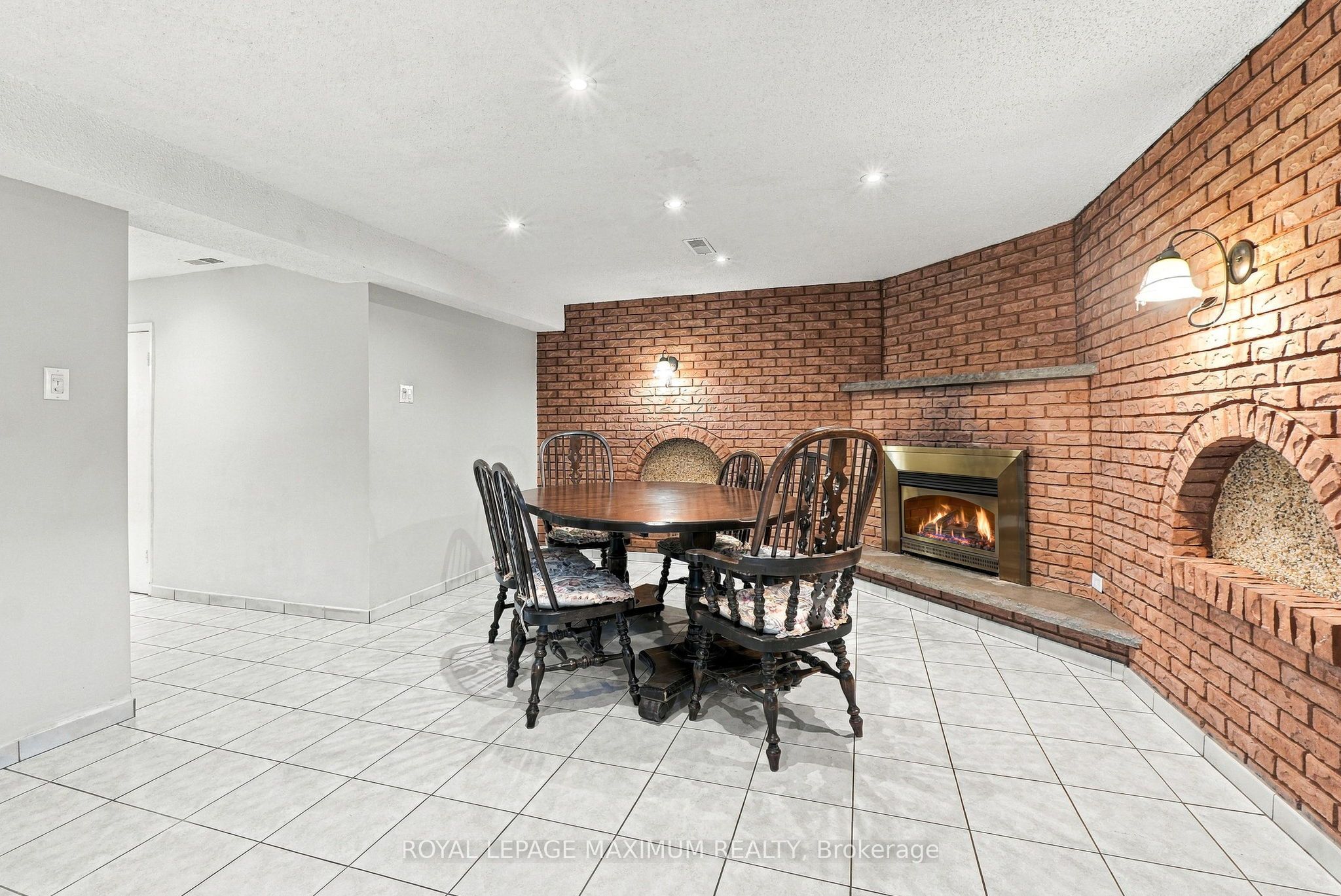 66 Spenvalley Drive Property Photo 33