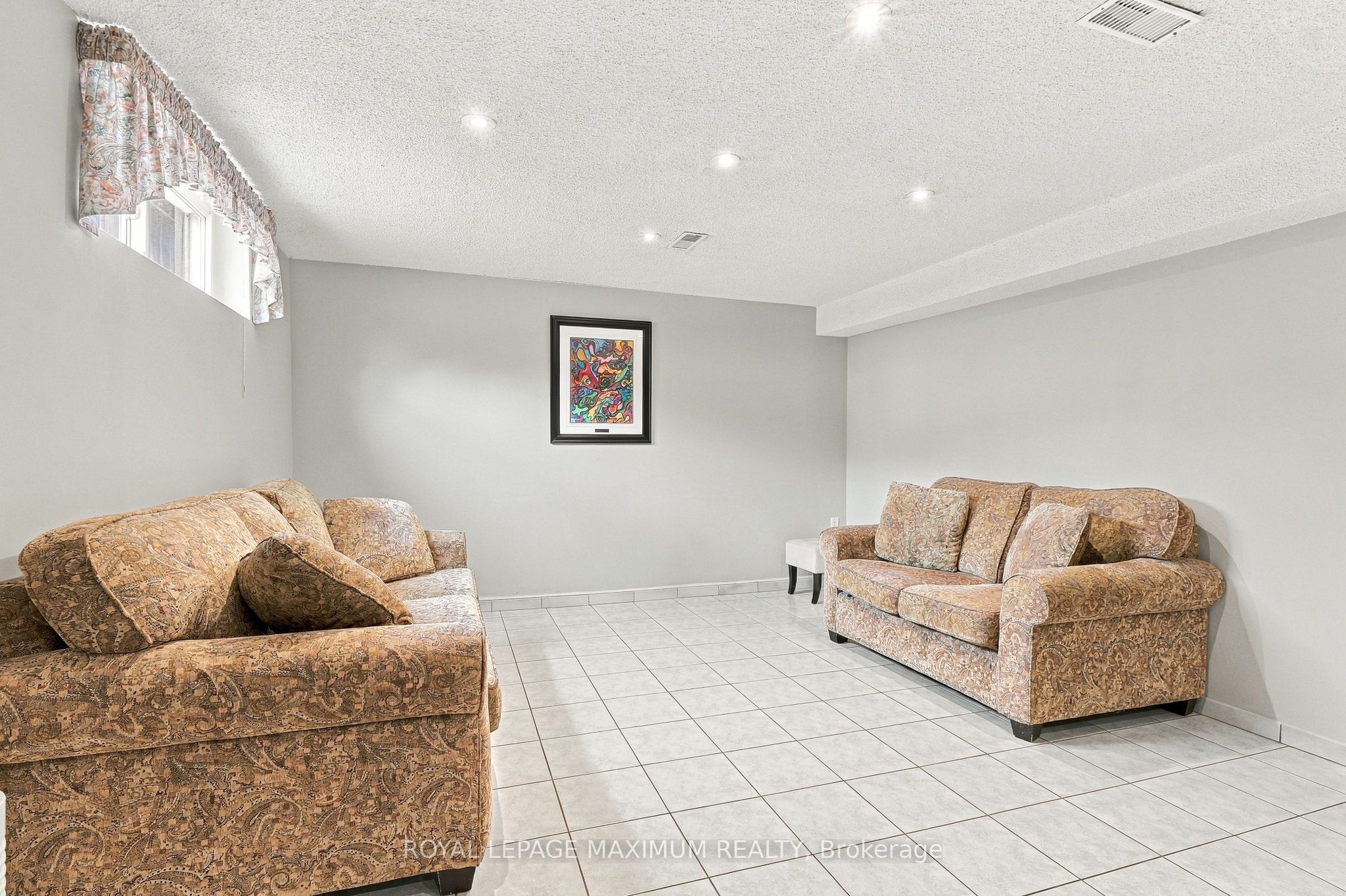 66 Spenvalley Drive Property Photo 34