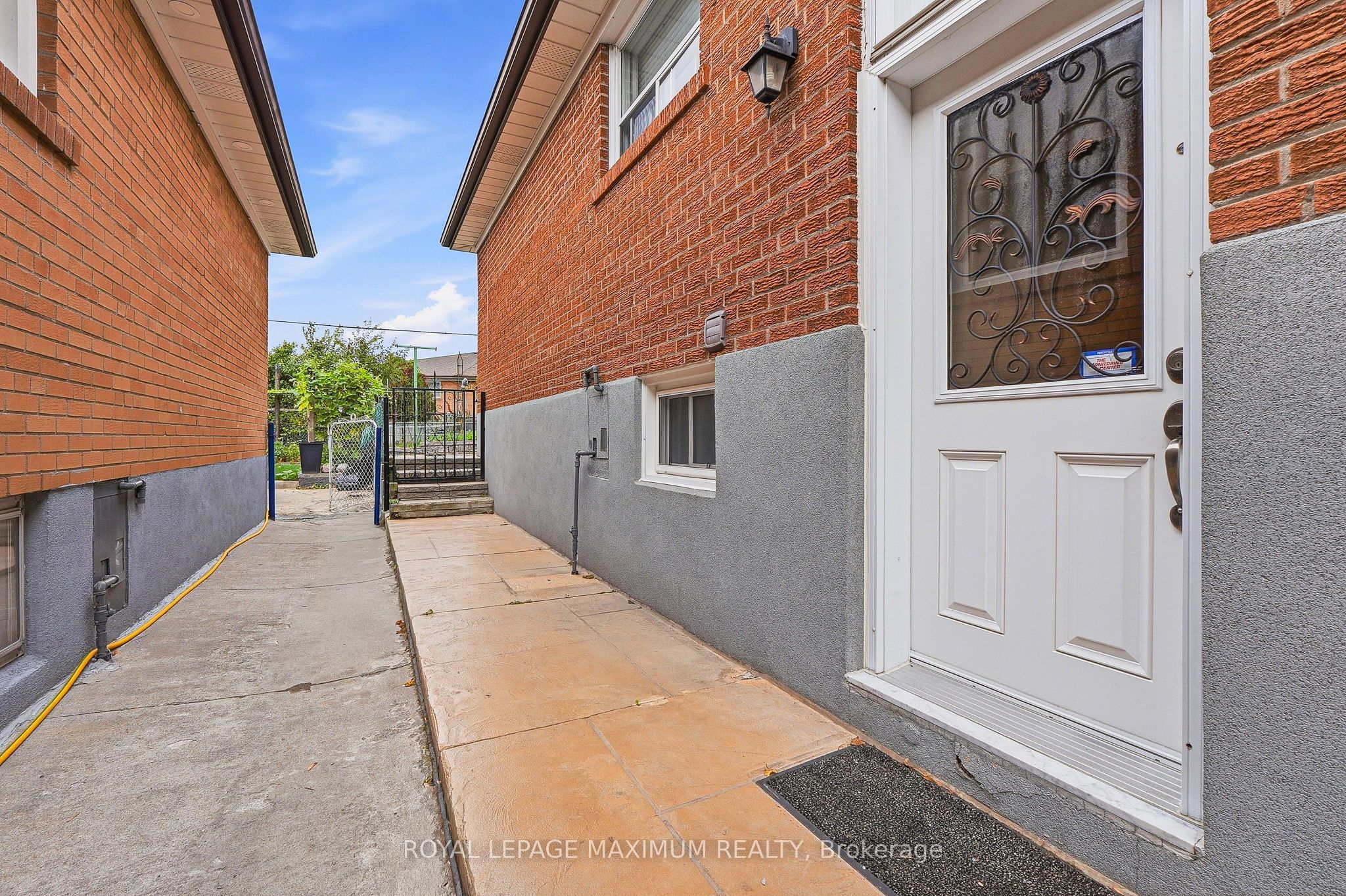 66 Spenvalley Drive Property Photo 37