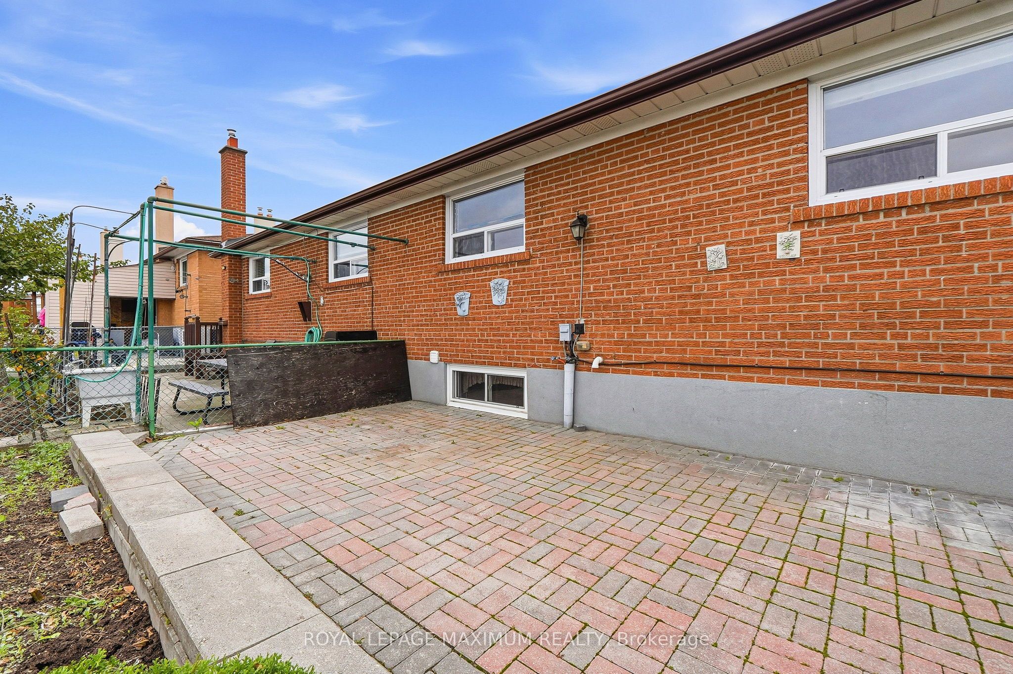 66 Spenvalley Drive Property Photo 42