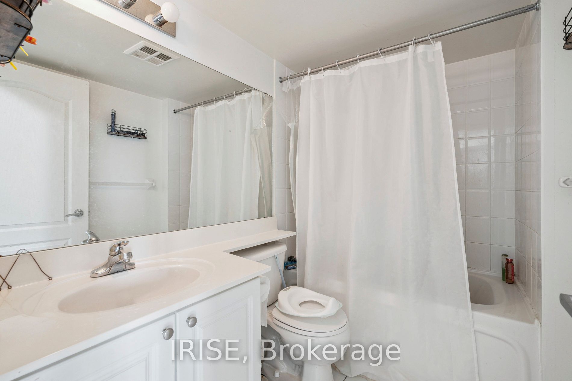 33 Elm Drive 411 Property Photo 19