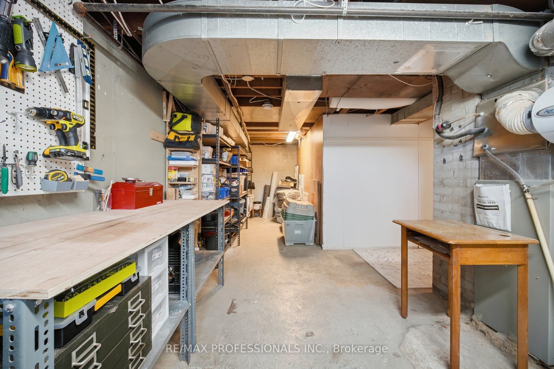 8 Smith Crescent Property Photo 29