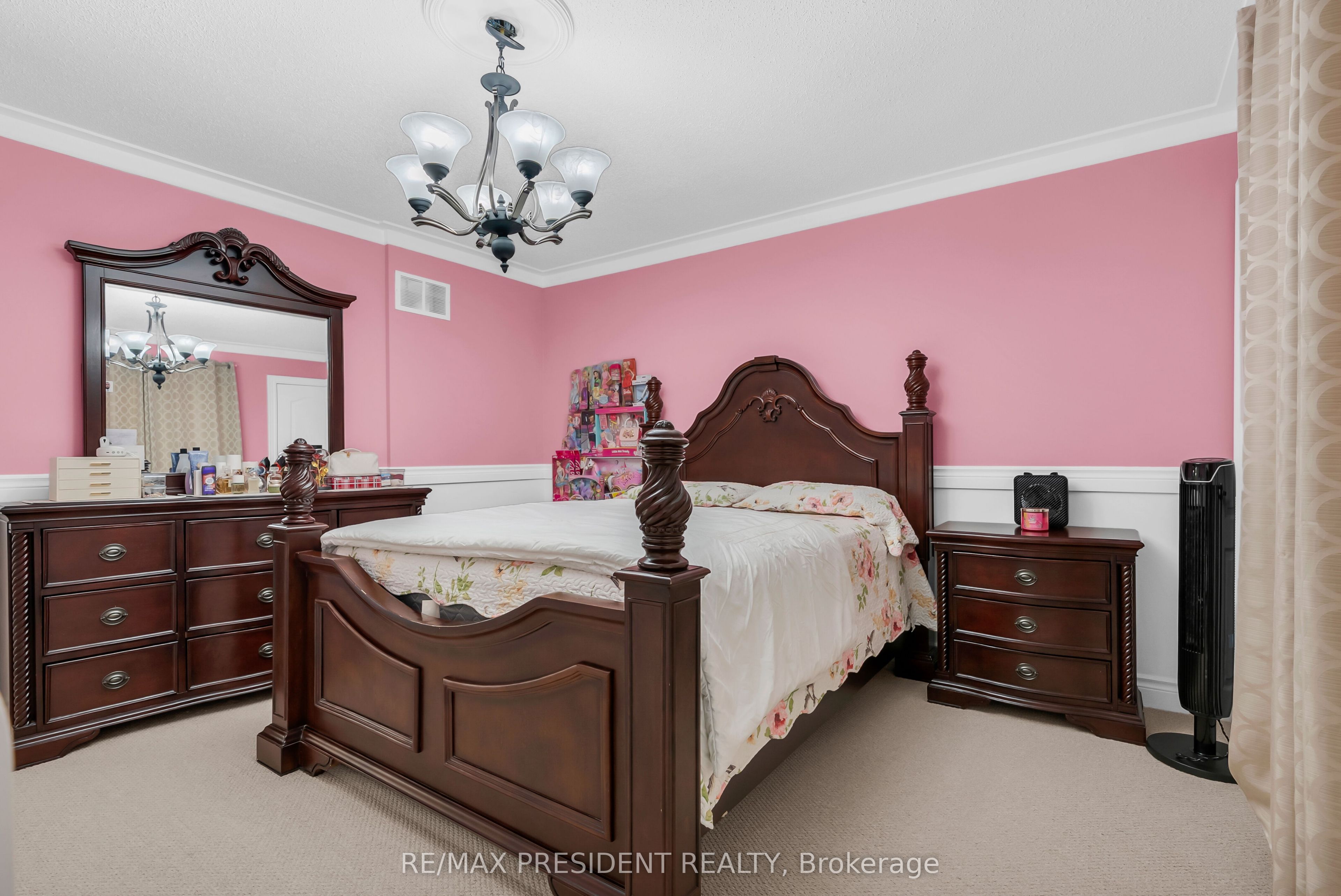 16 Canary Close Property Photo 32