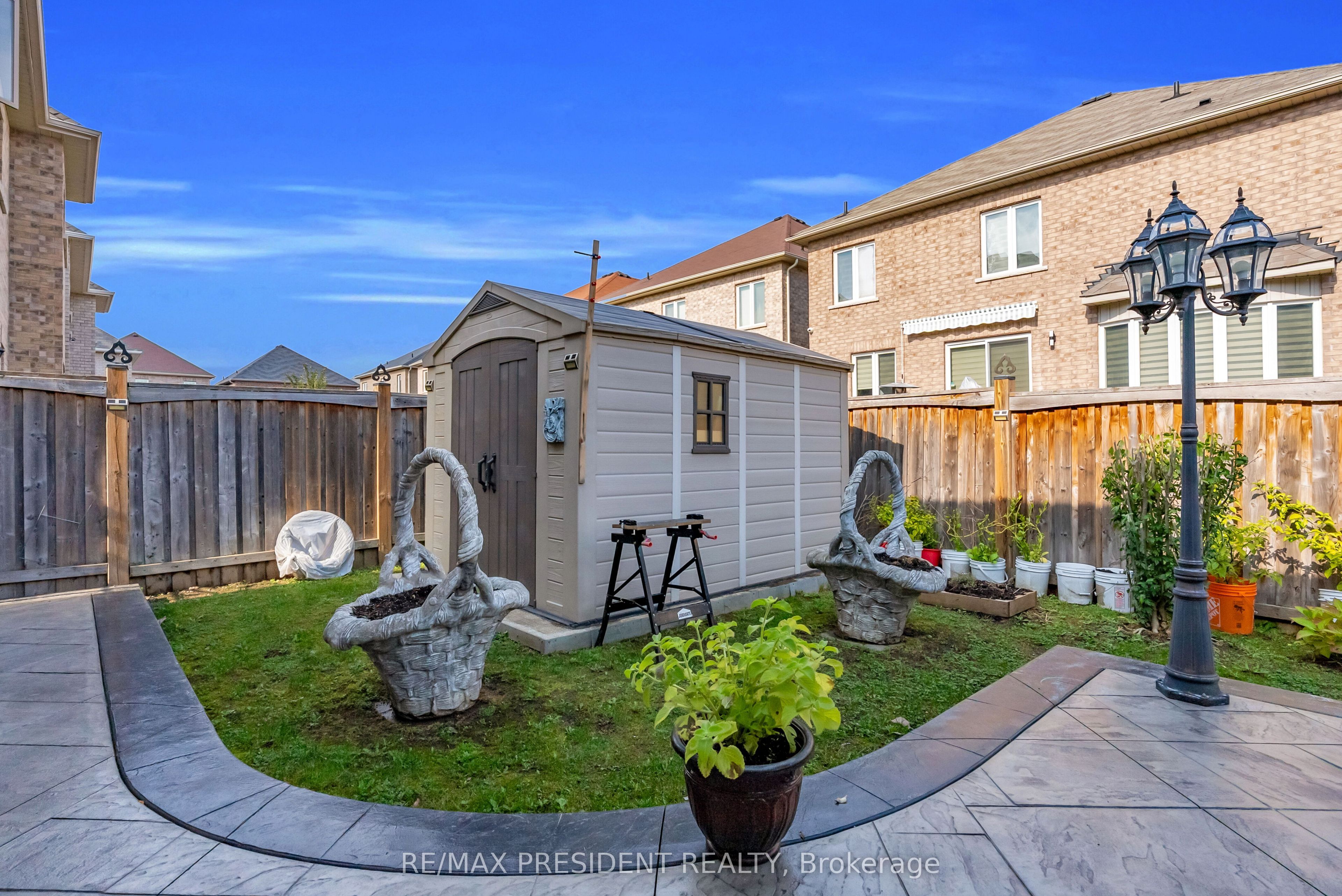 16 Canary Close Property Photo 48