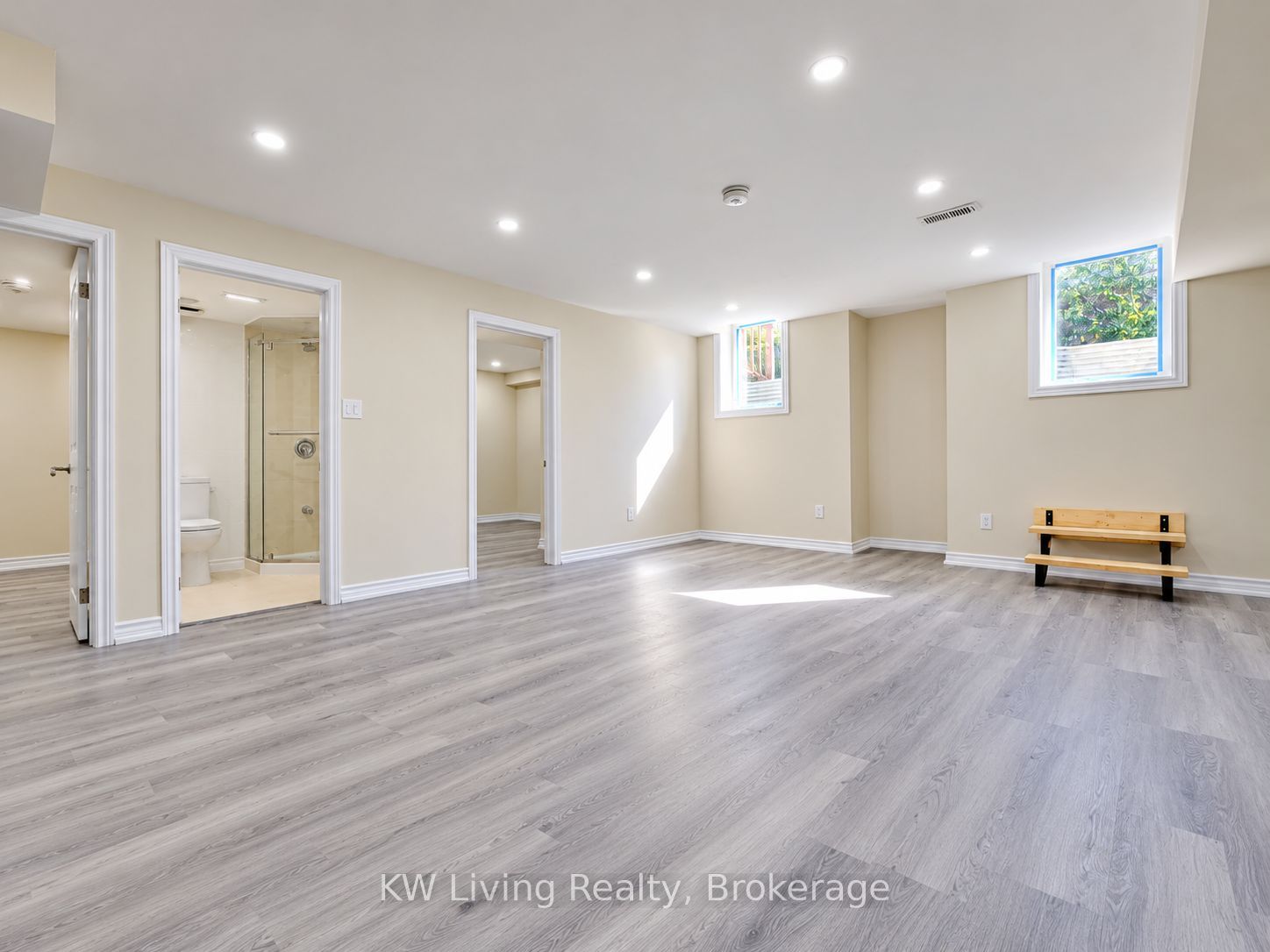 21 Plentywood Drive Property Photo 3