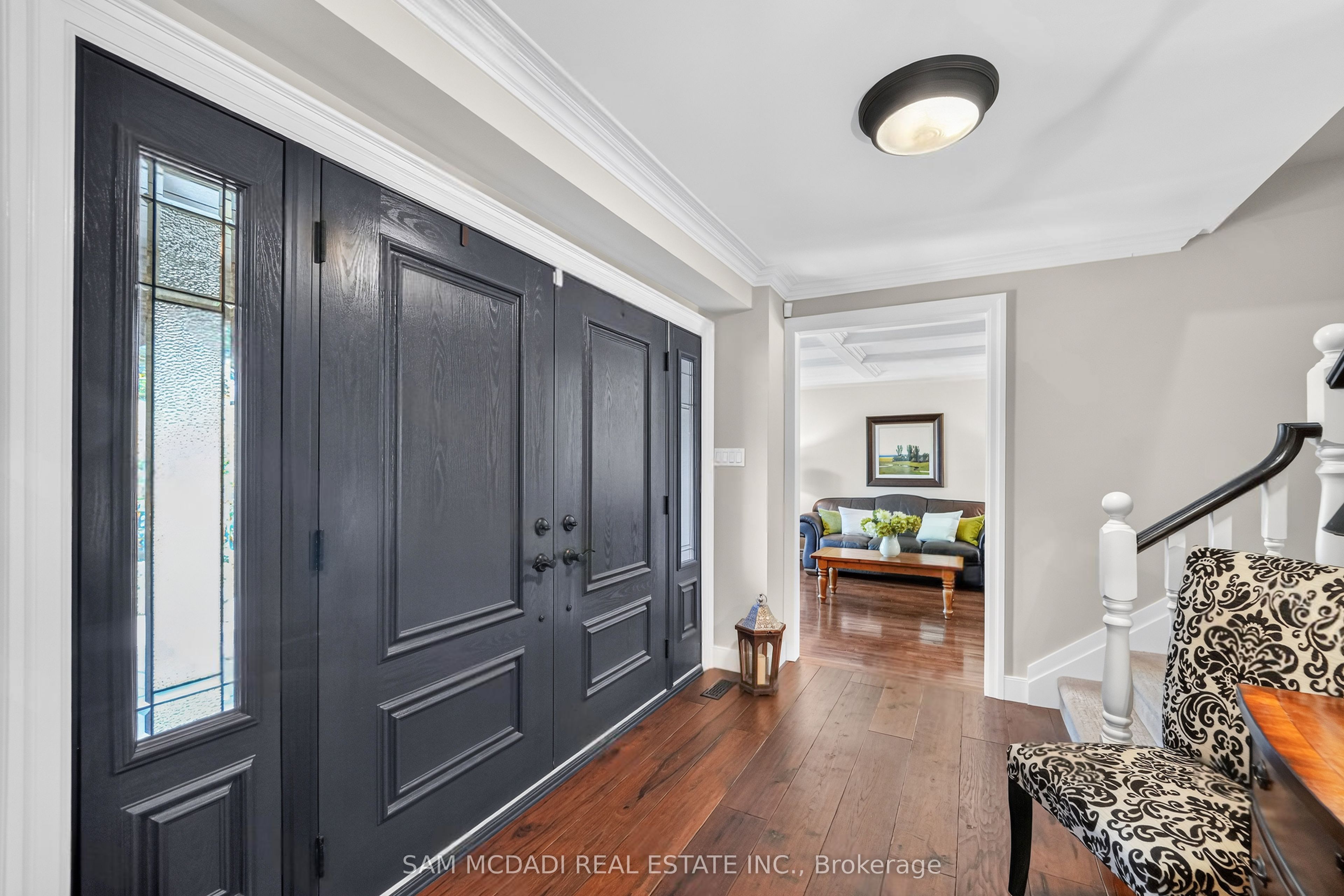 21 Kenninghall Boulevard Property Photo 17