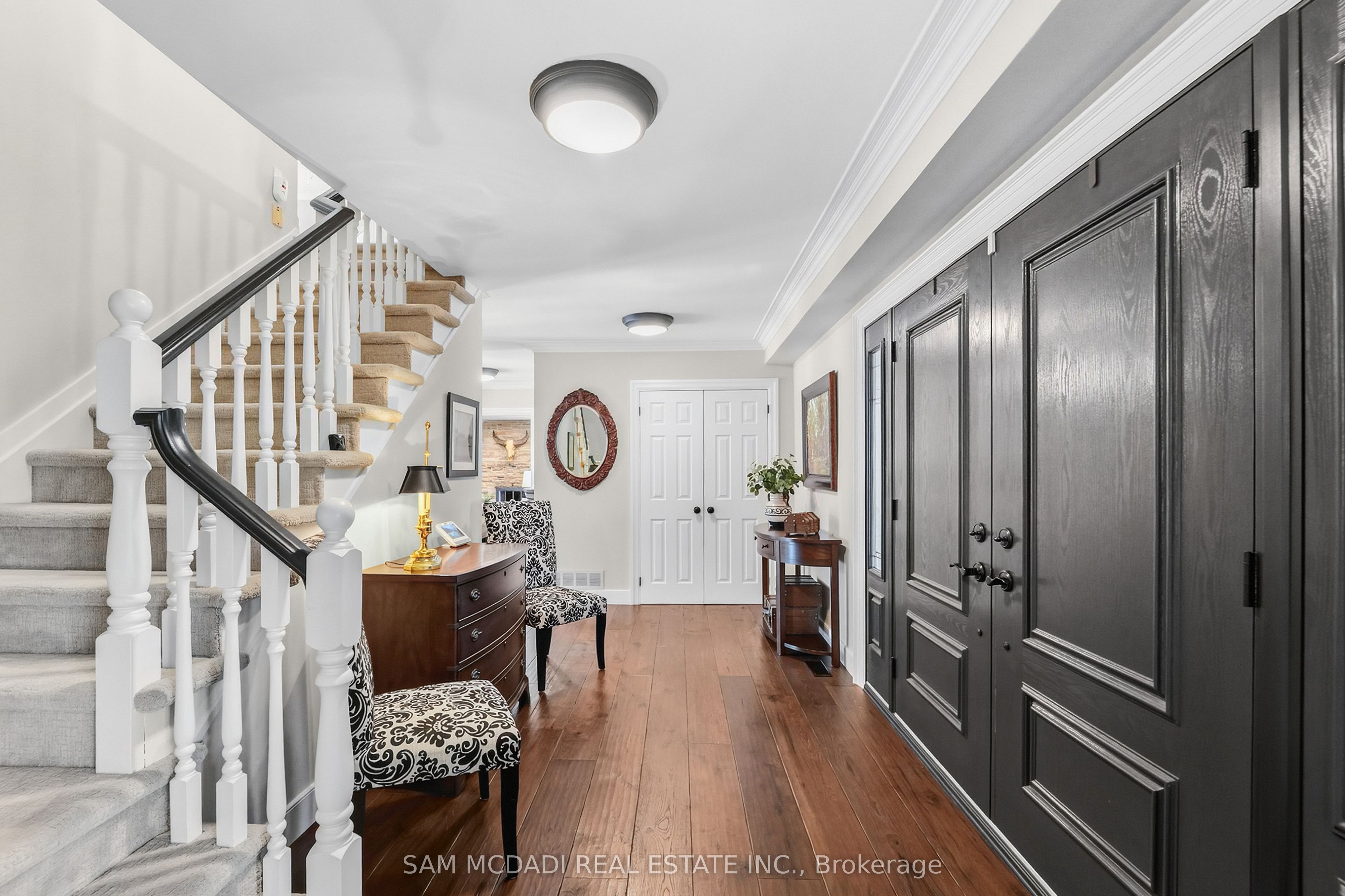 21 Kenninghall Boulevard Property Photo 18