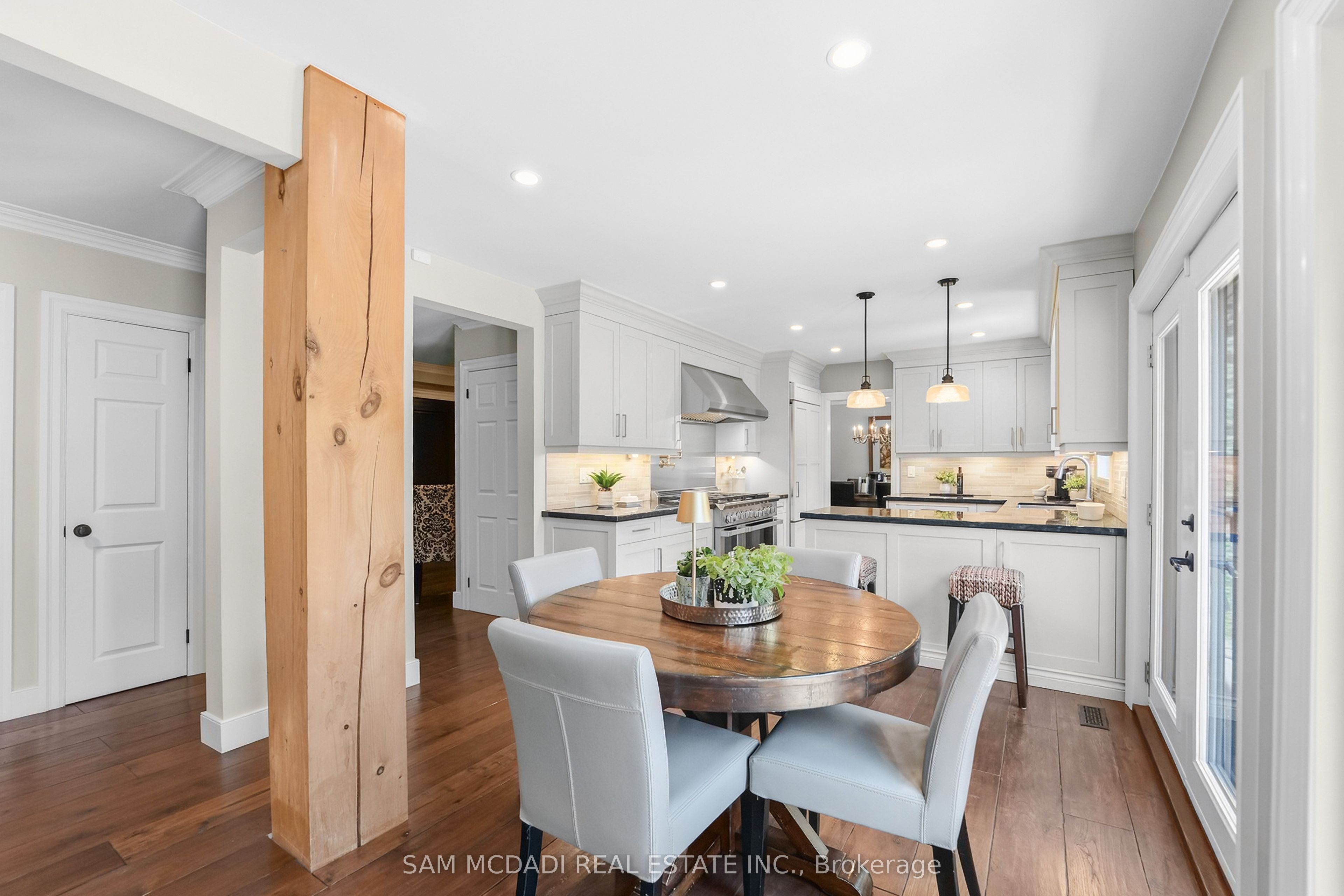 21 Kenninghall Boulevard Property Photo 21