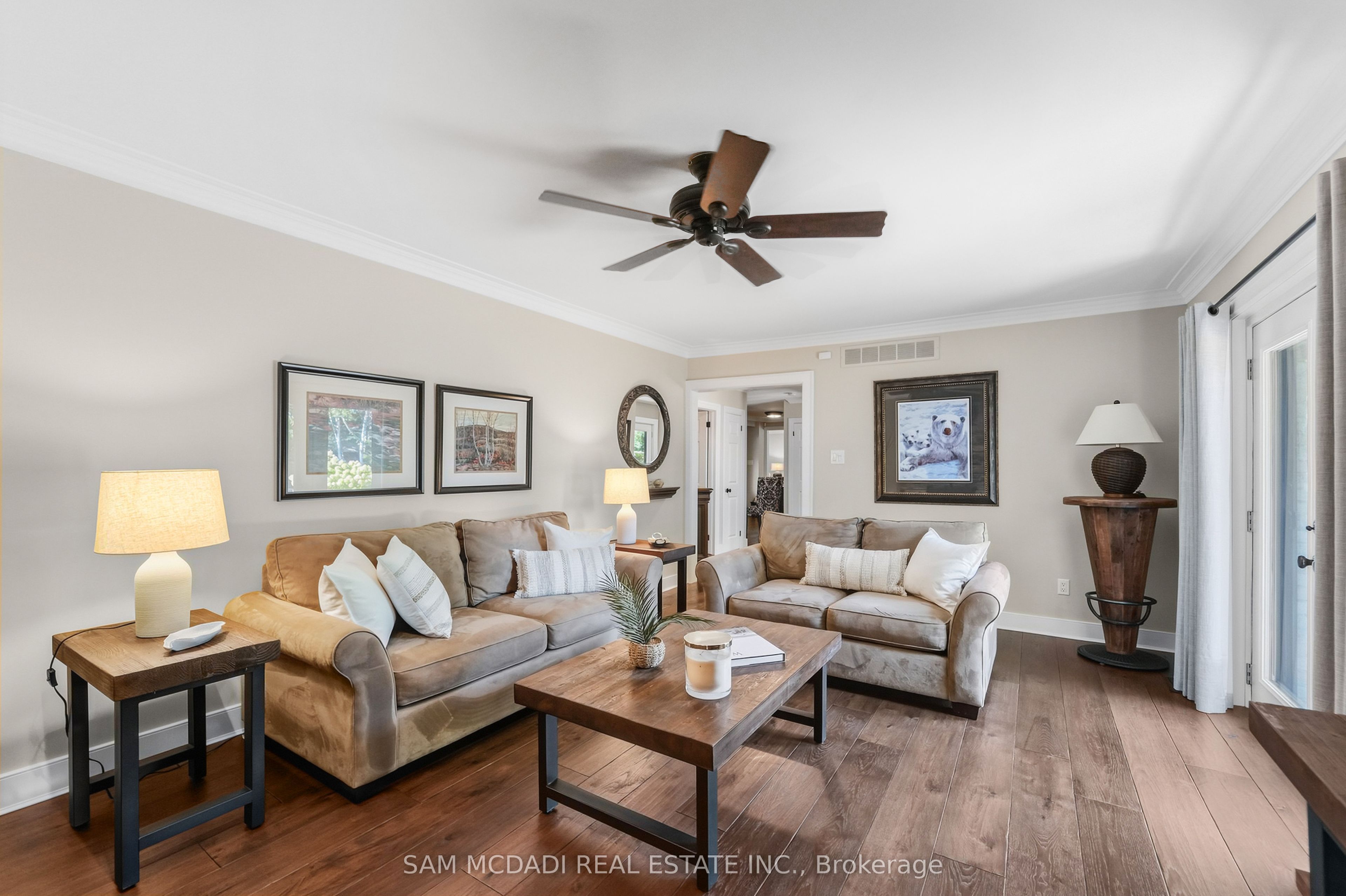 21 Kenninghall Boulevard Property Photo 26