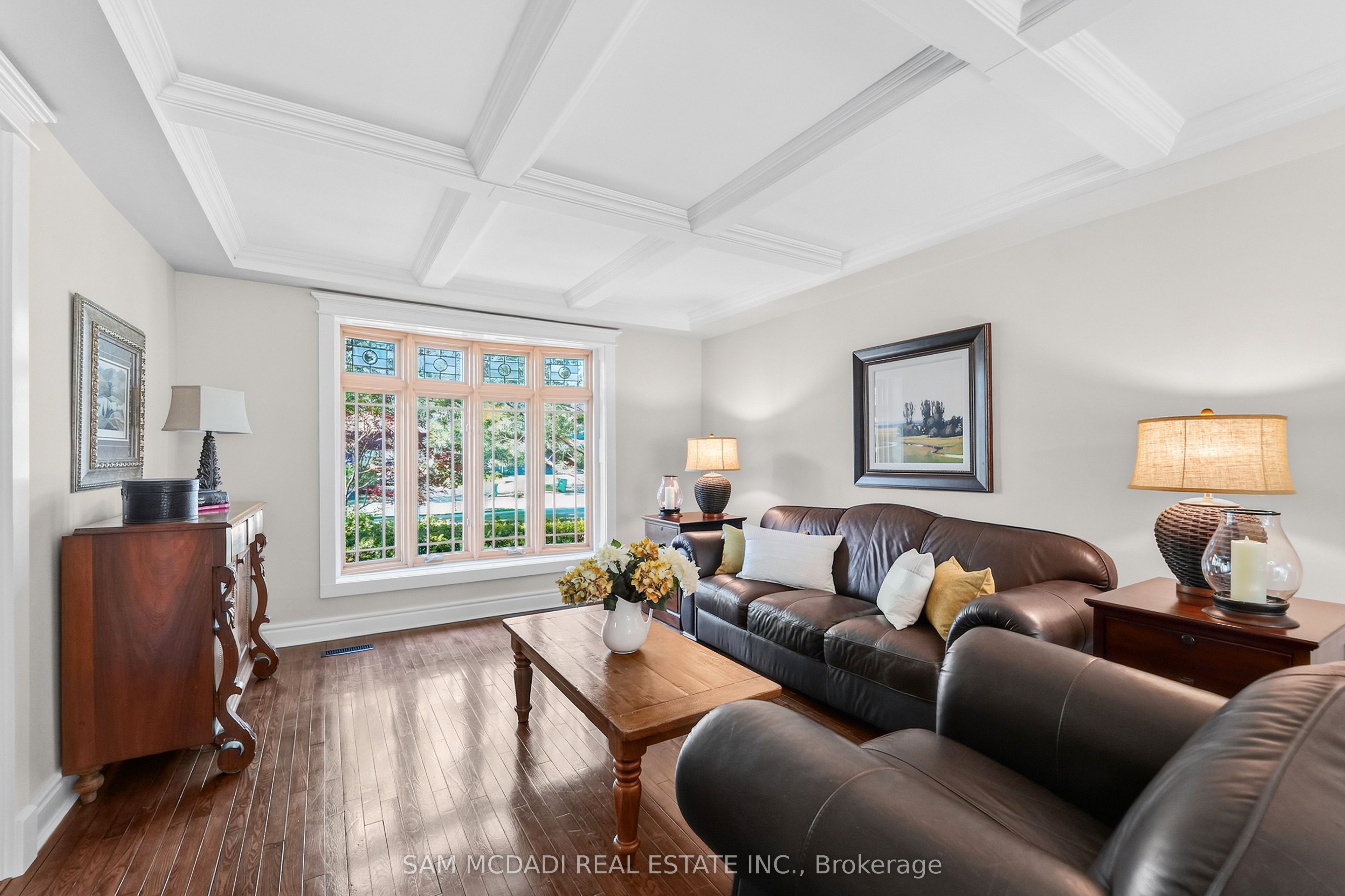 21 Kenninghall Boulevard Property Photo 28