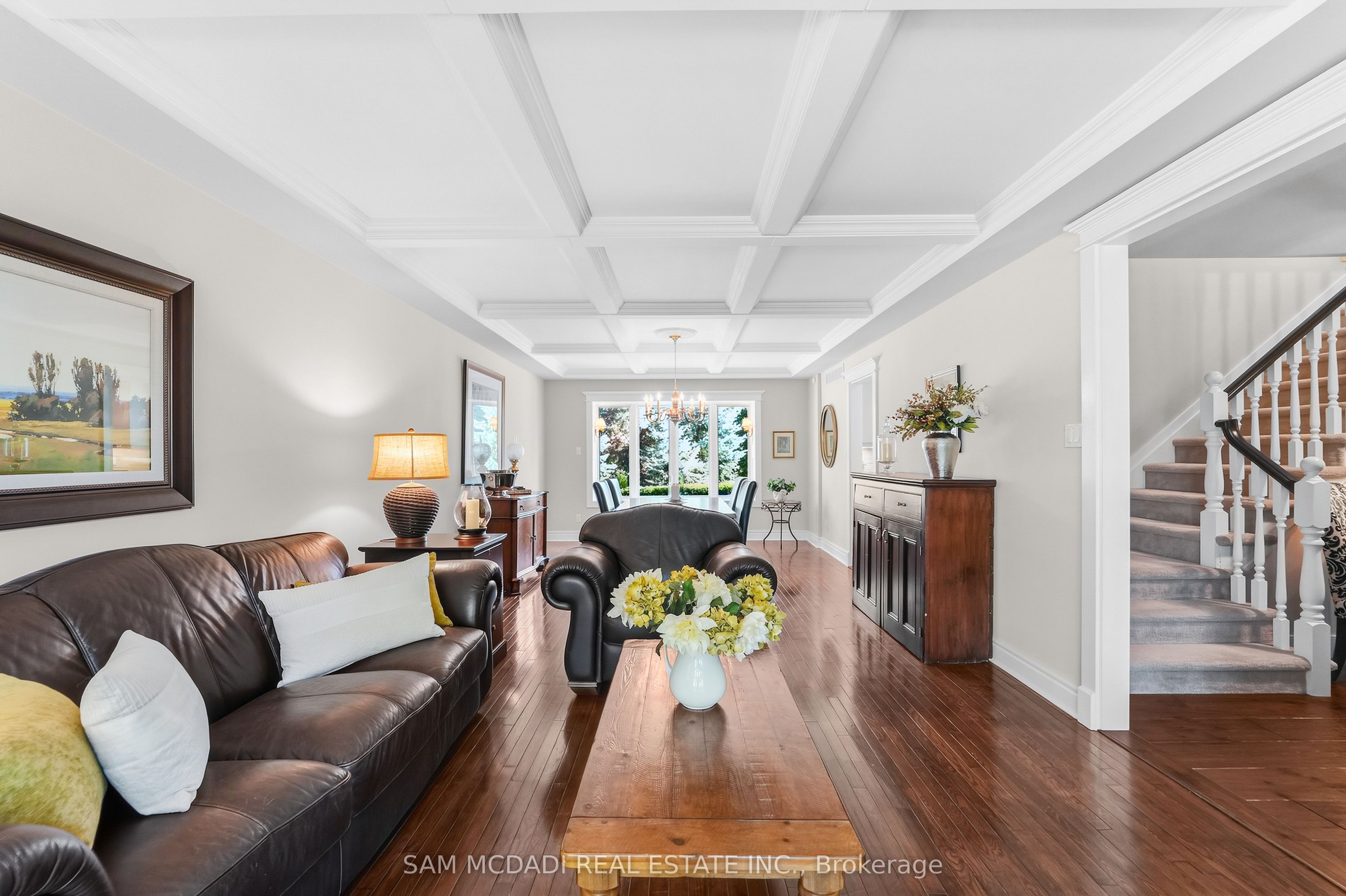 21 Kenninghall Boulevard Property Photo 29