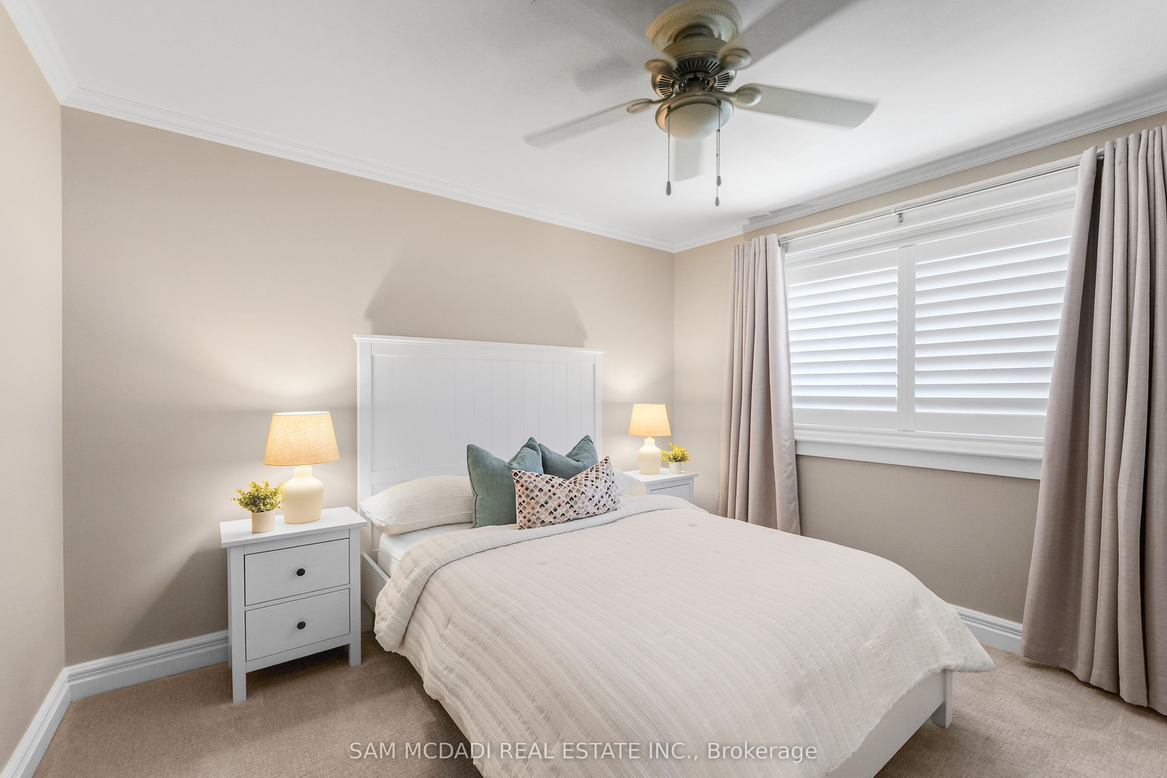 21 Kenninghall Boulevard Property Photo 32