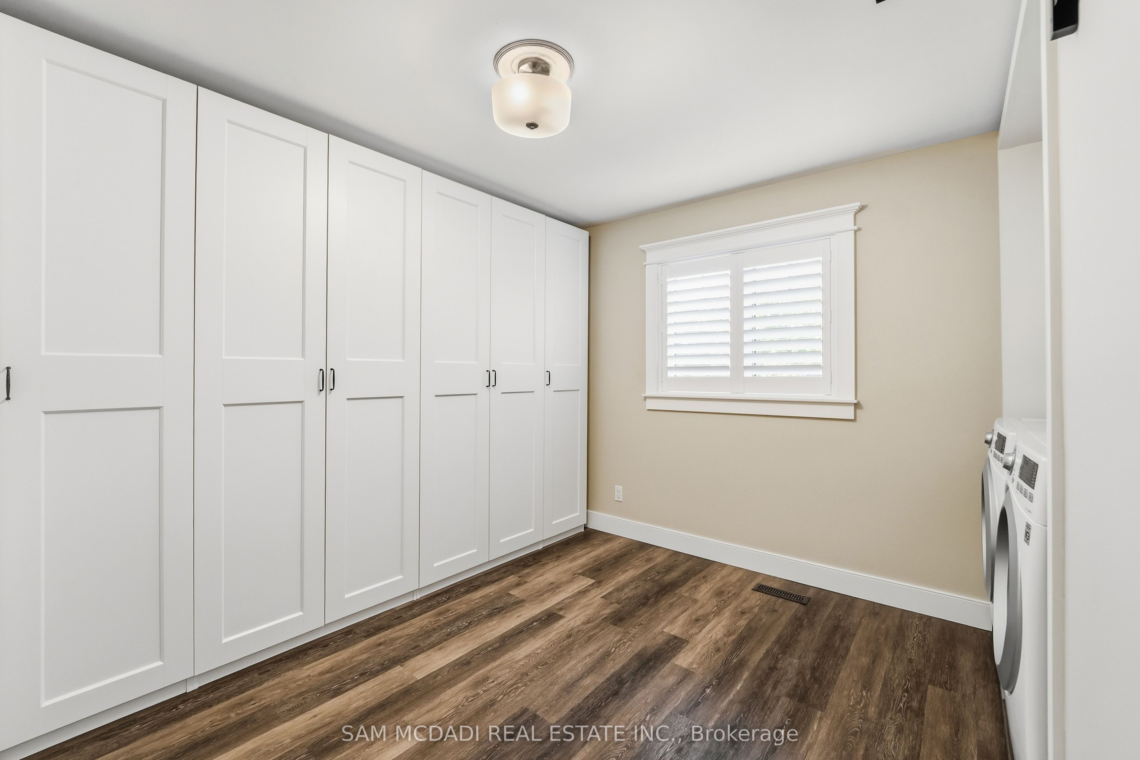 21 Kenninghall Boulevard Property Photo 36