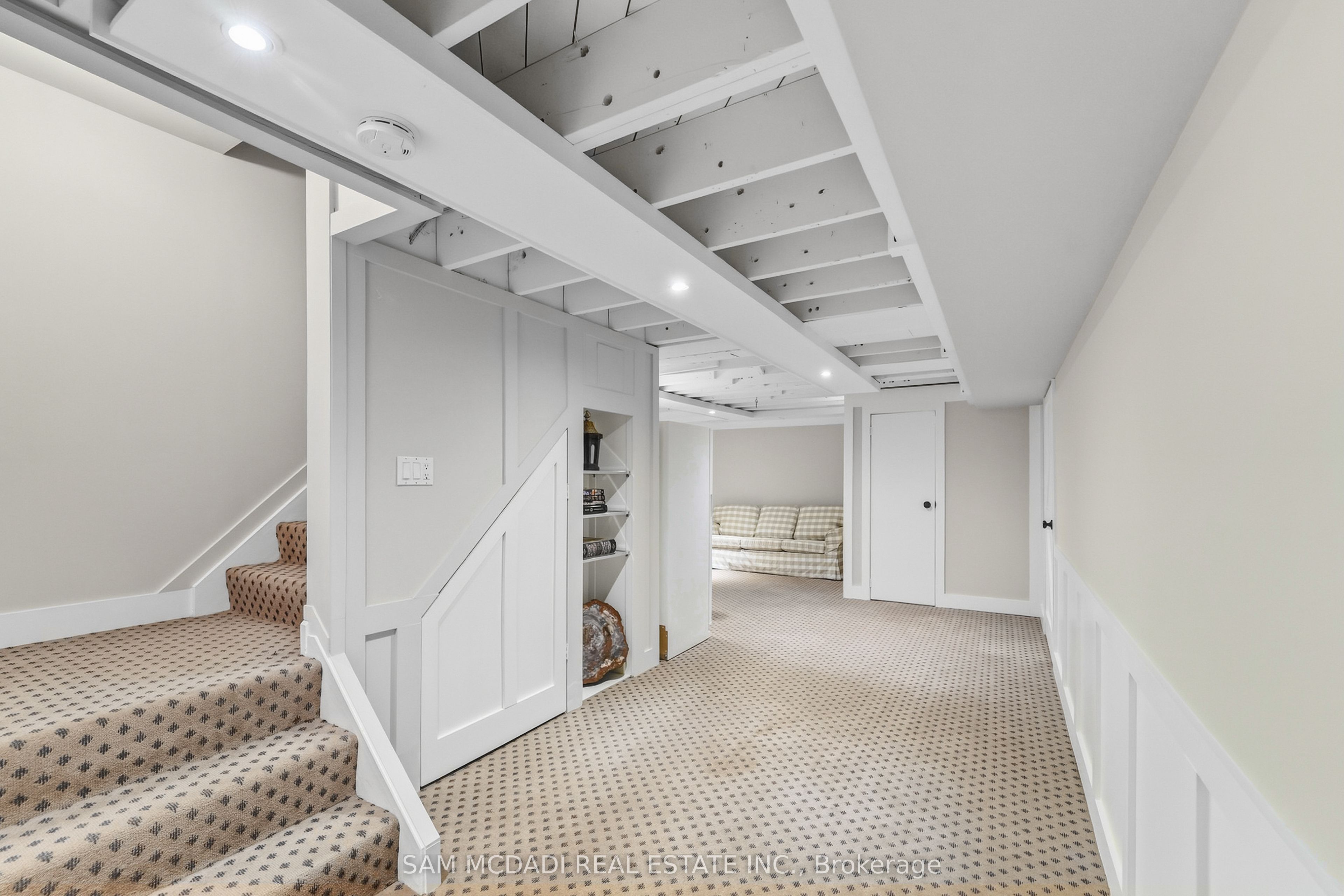 21 Kenninghall Boulevard Property Photo 41