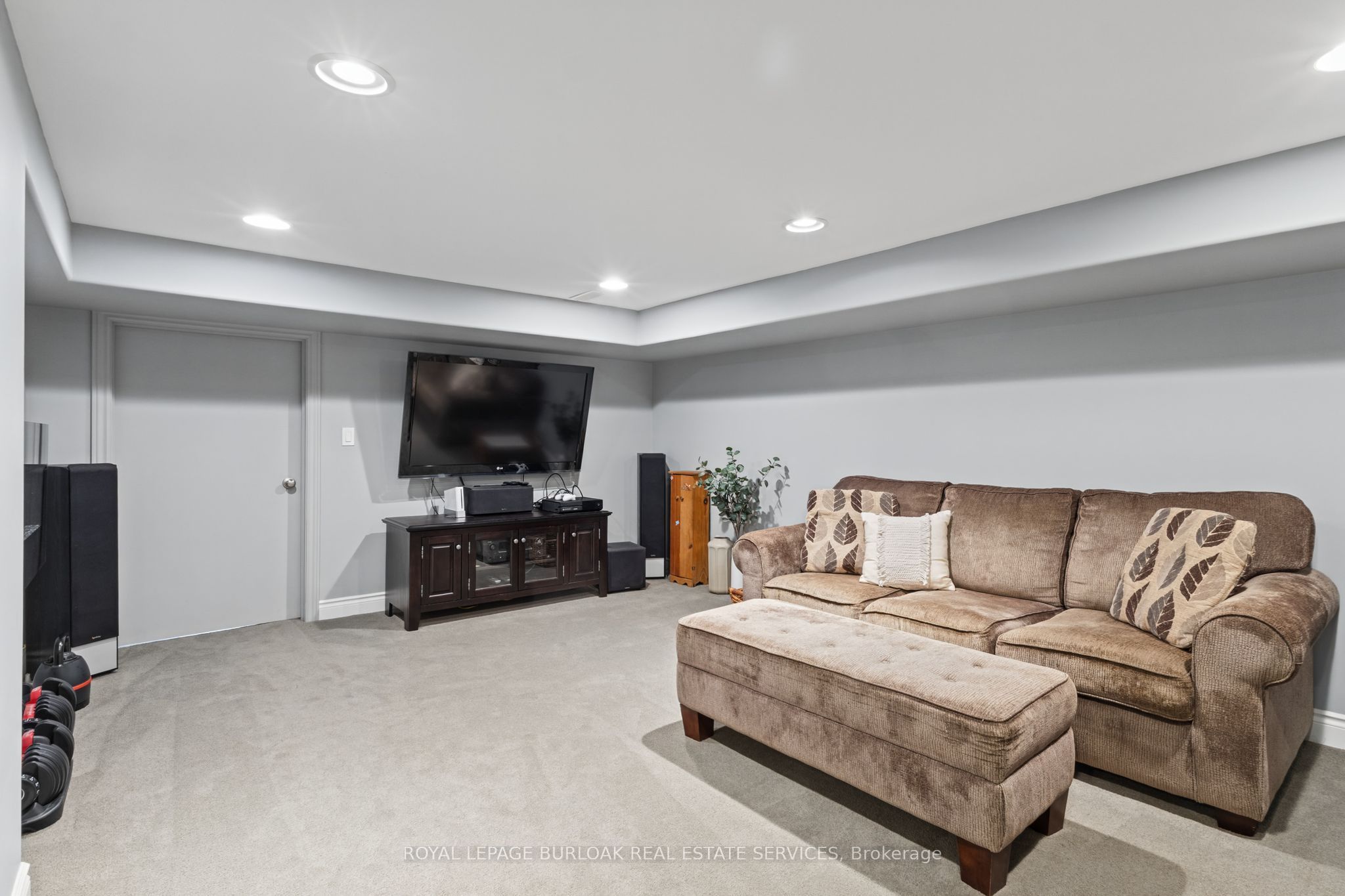 497 Townsend Avenue Property Photo 23