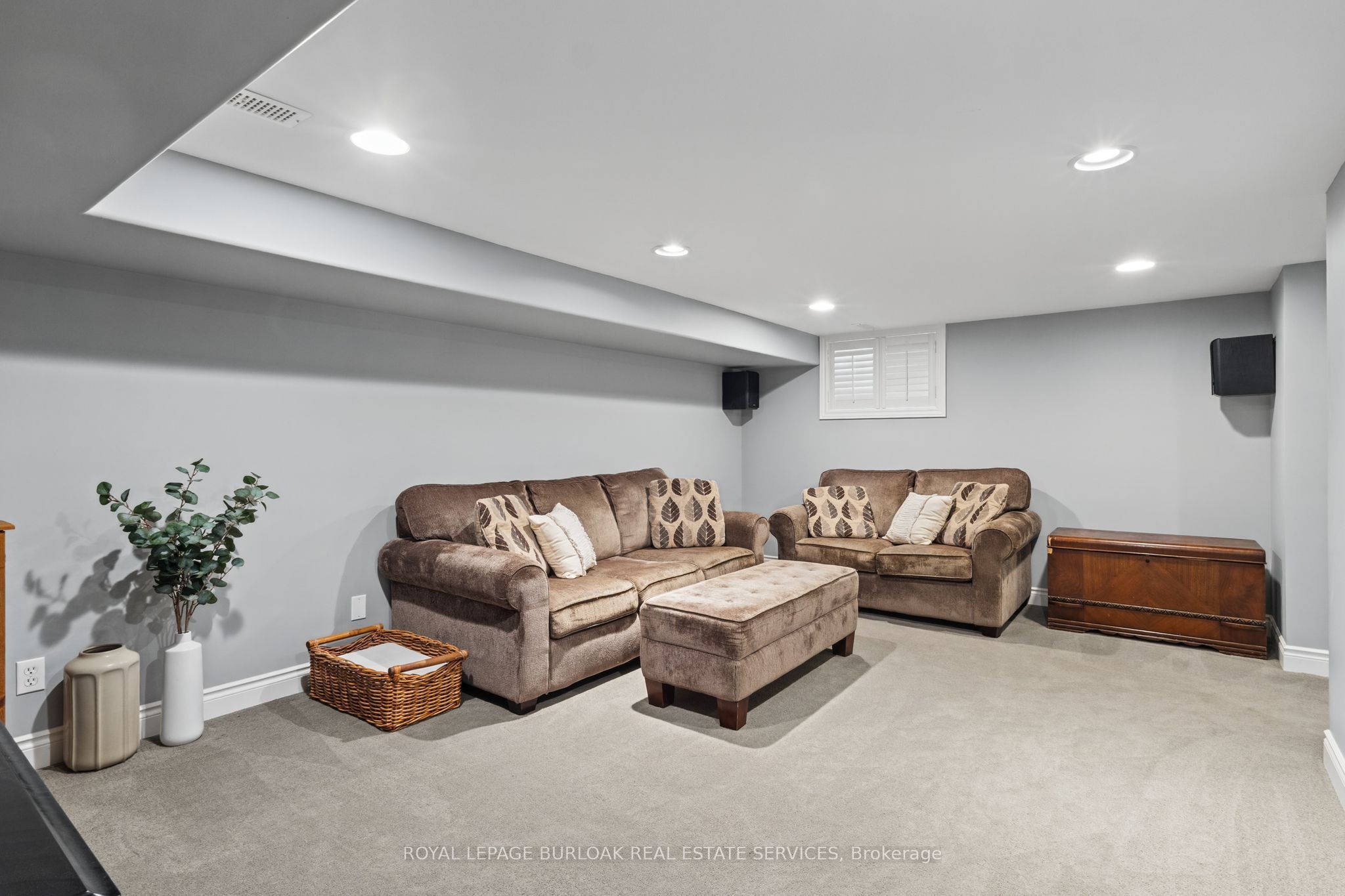 497 Townsend Avenue Property Photo 24