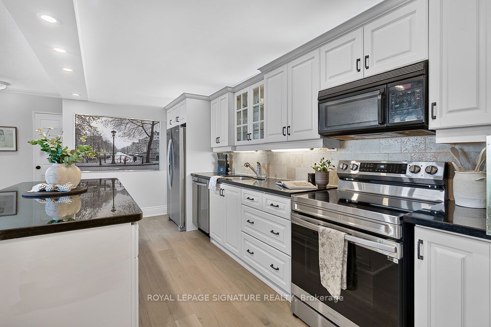 1515 Lakeshore Road 1708 Property Photo 5