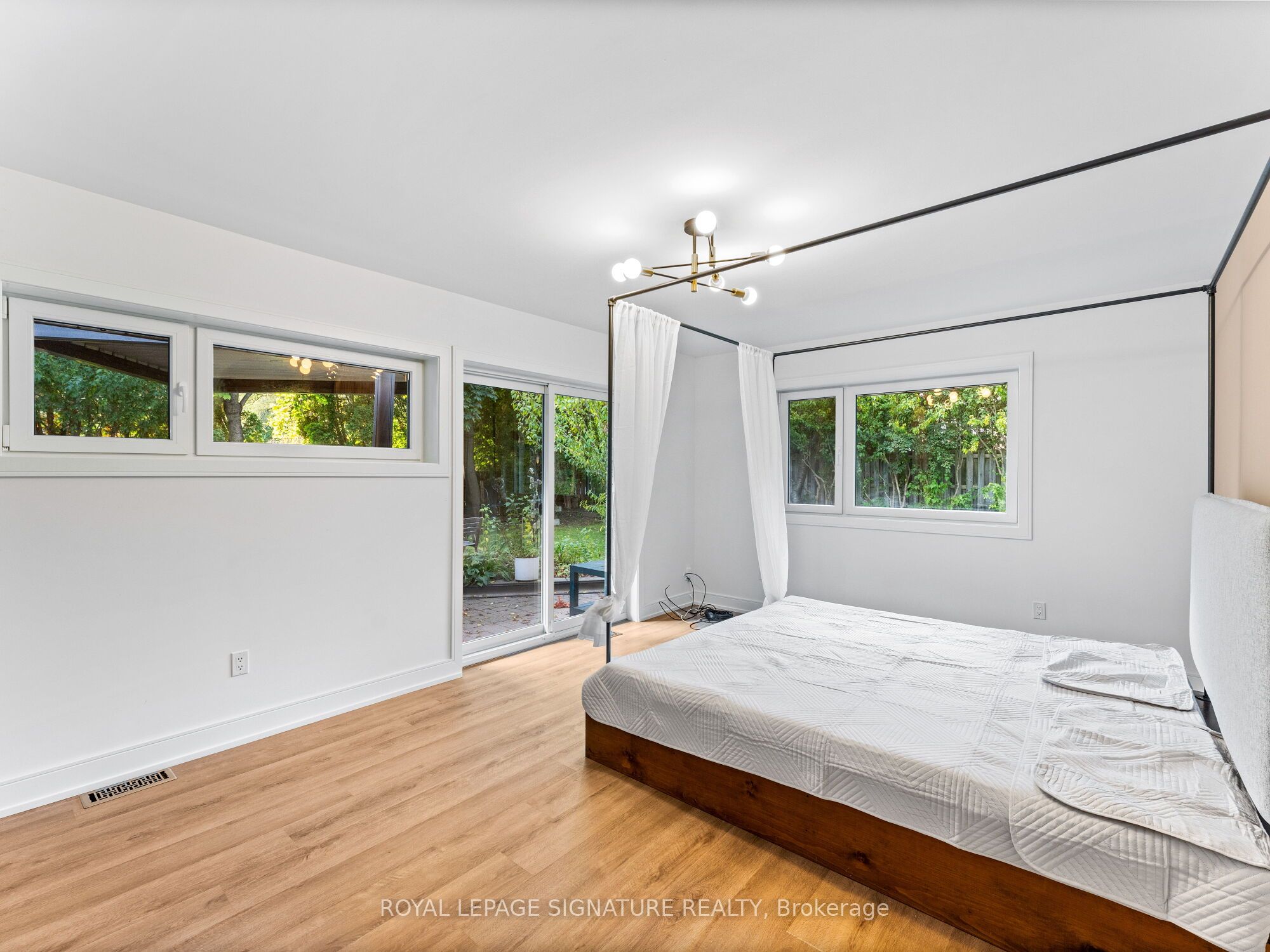 1620 Islington Avenue Property Photo 19