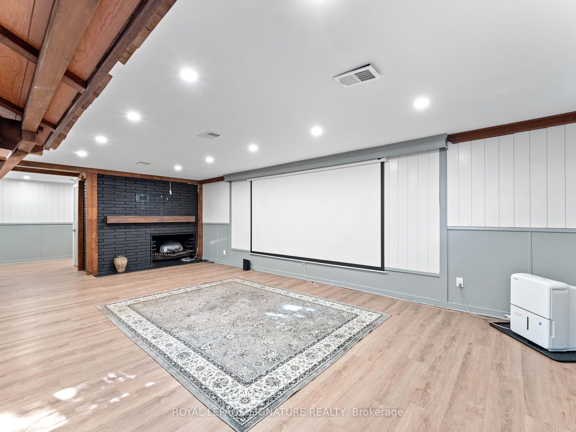 1620 Islington Avenue Property Photo 28
