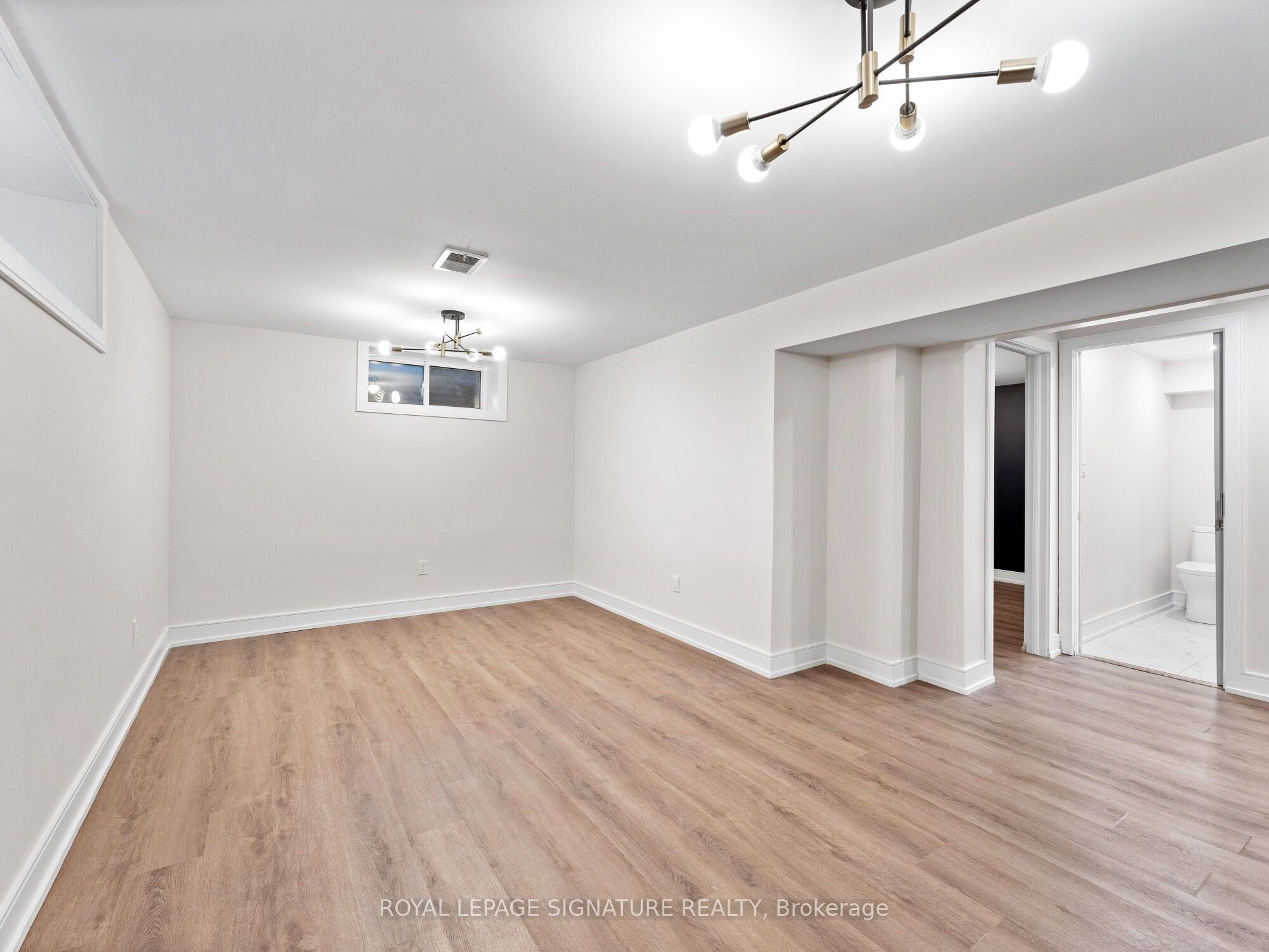 1620 Islington Avenue Property Photo 33