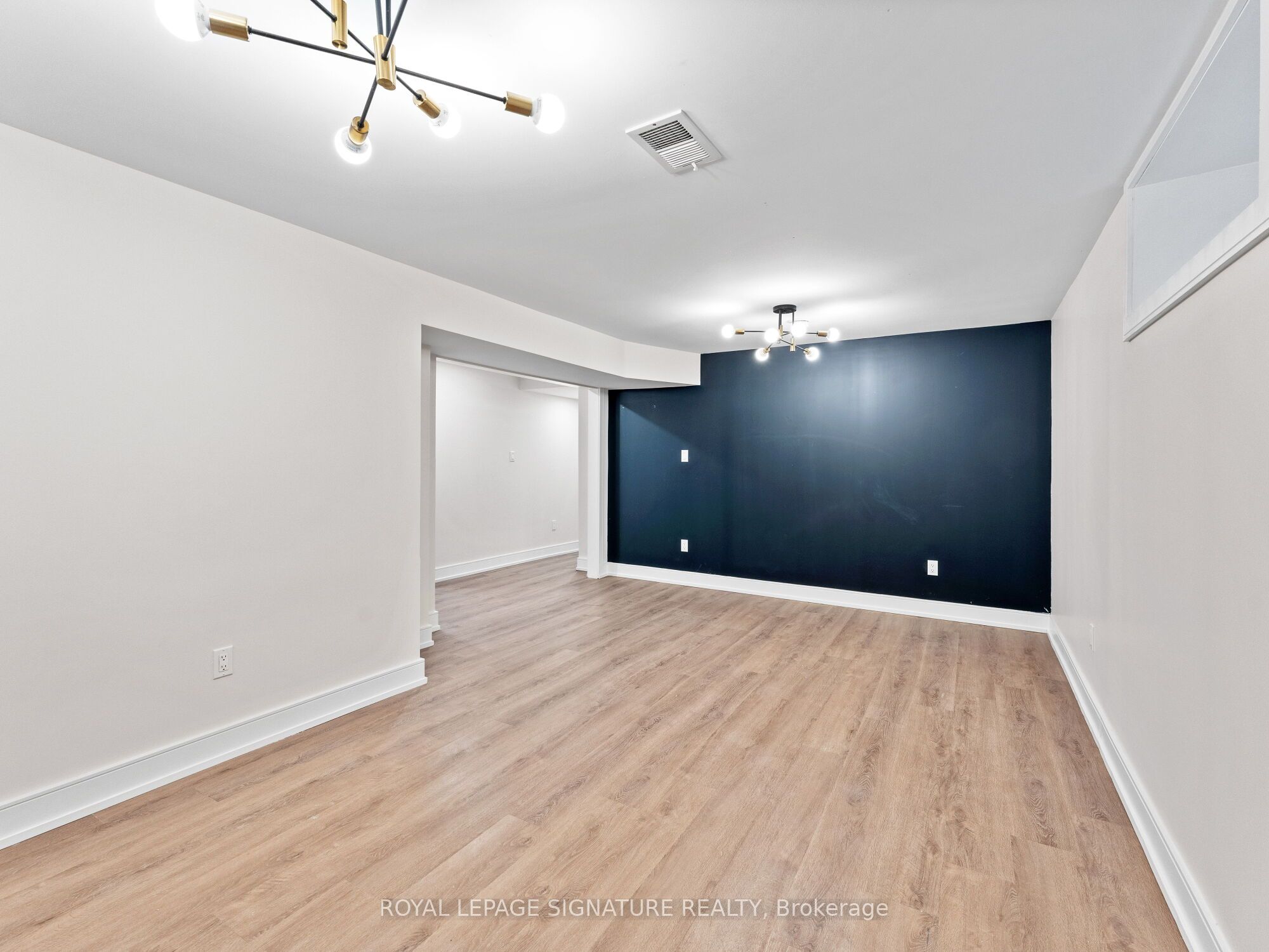 1620 Islington Avenue Property Photo 34