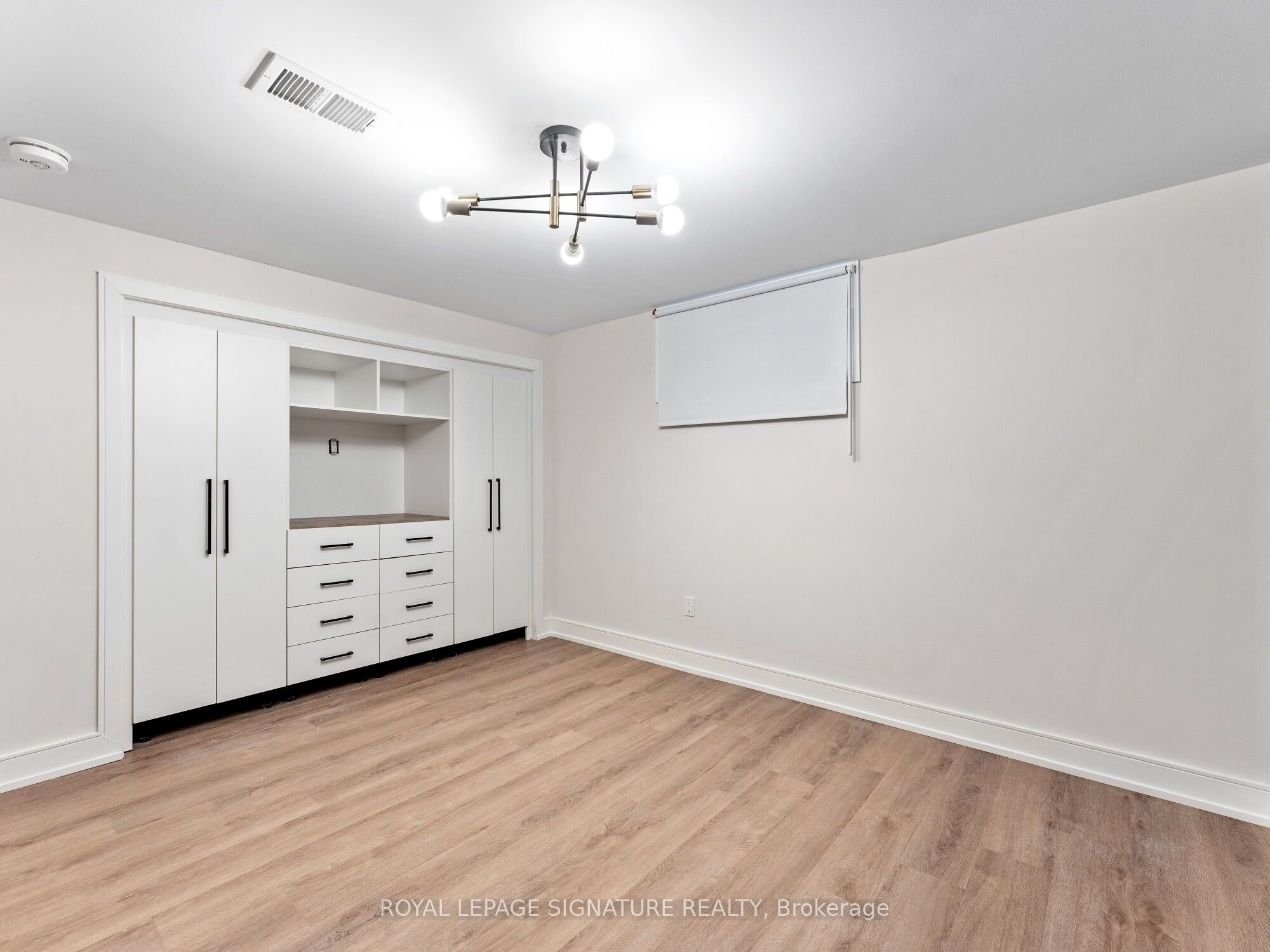 1620 Islington Avenue Property Photo 35