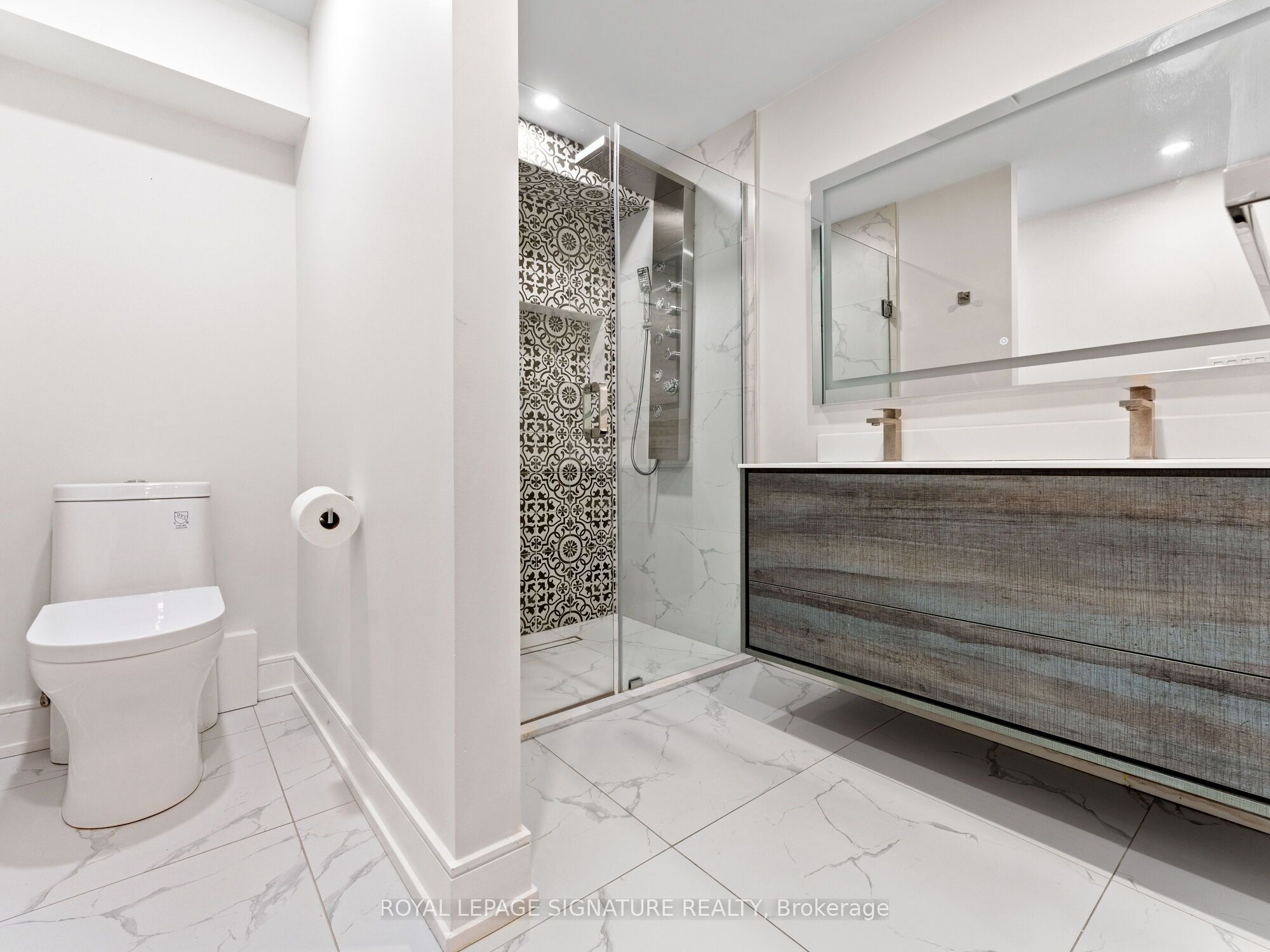 1620 Islington Avenue Property Photo 36