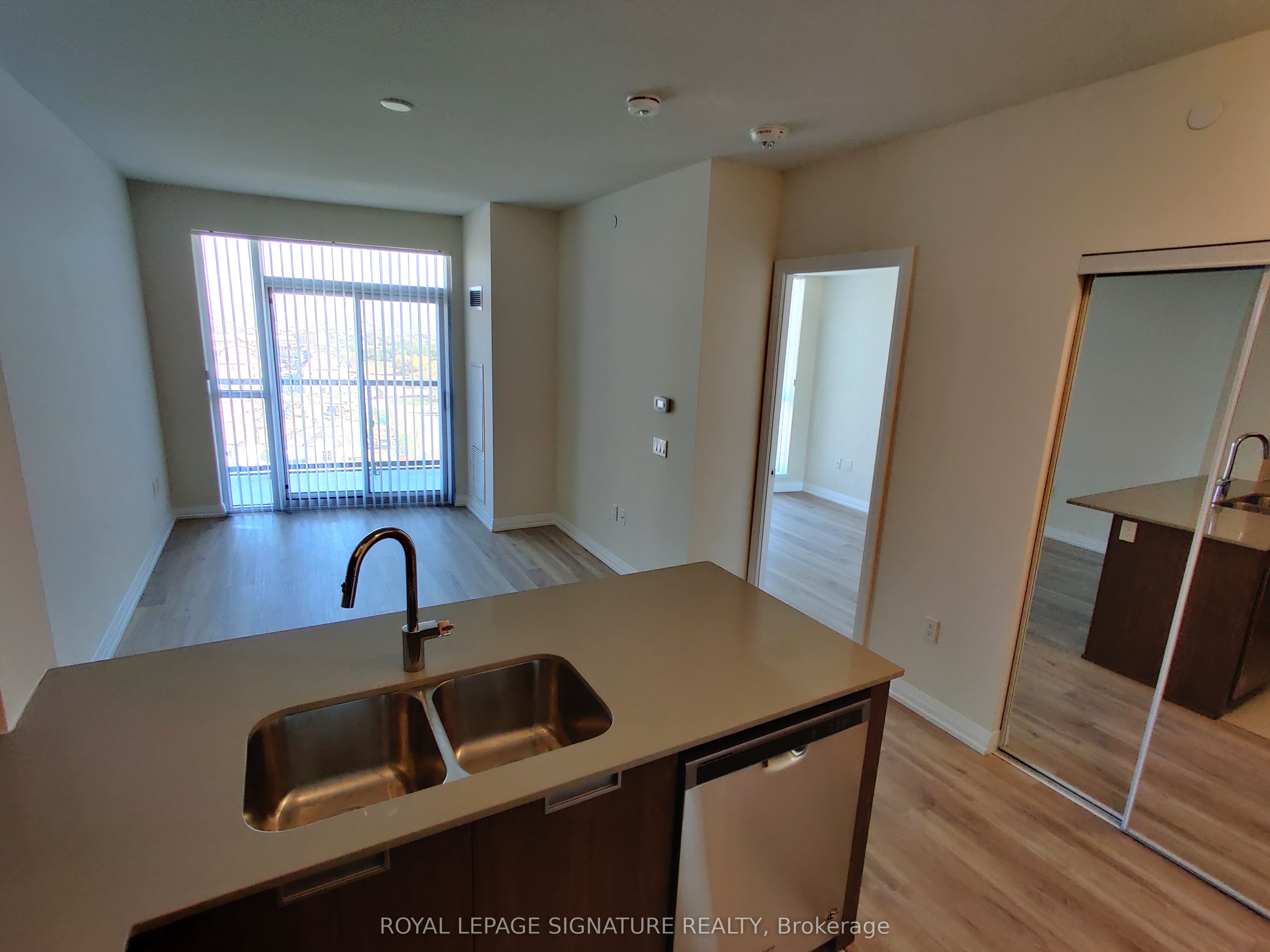 35 Watergarden Drive 1012 Property Photo 8