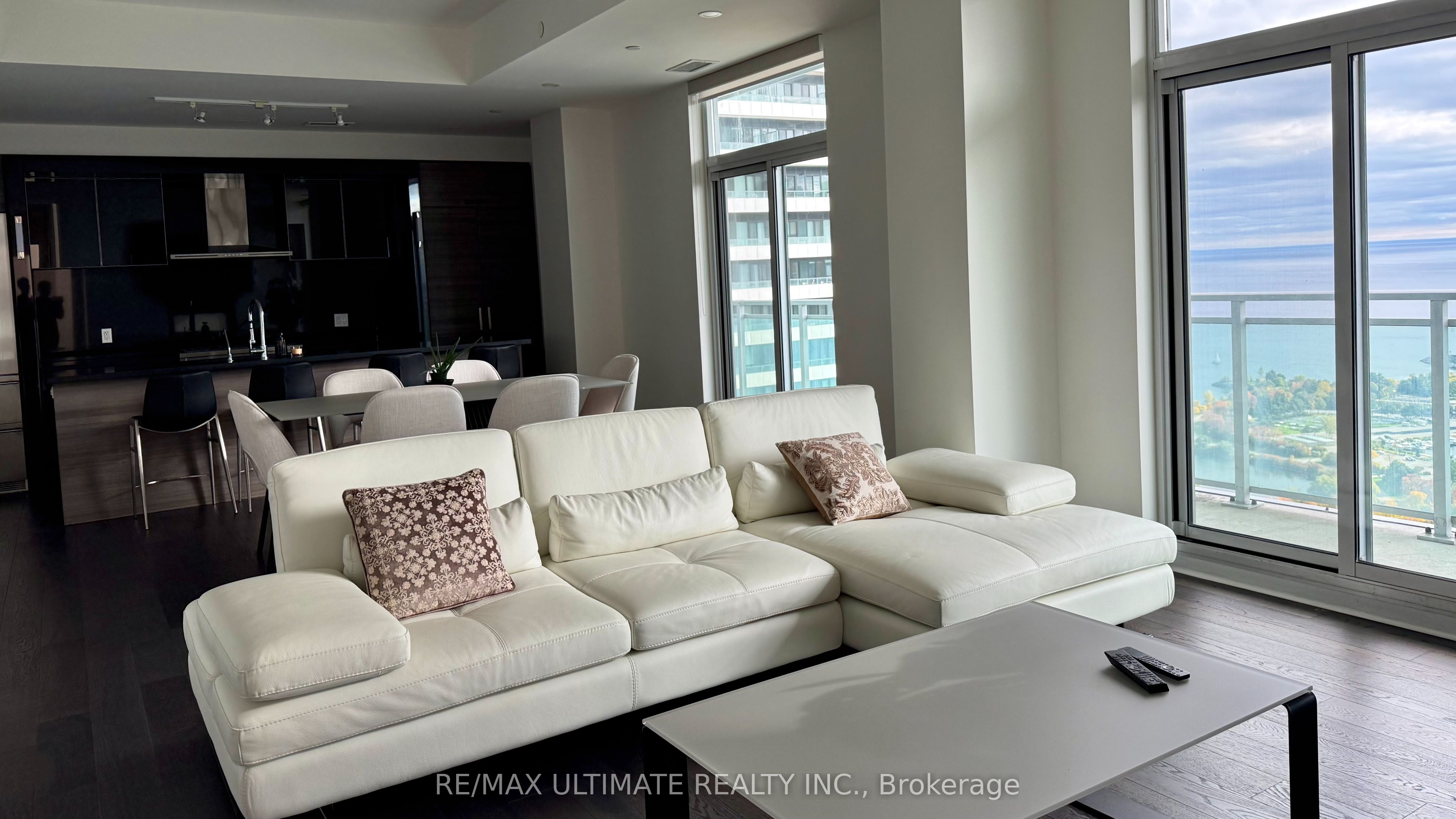 33 Shore Breeze Drive 3901 Property Photo 1