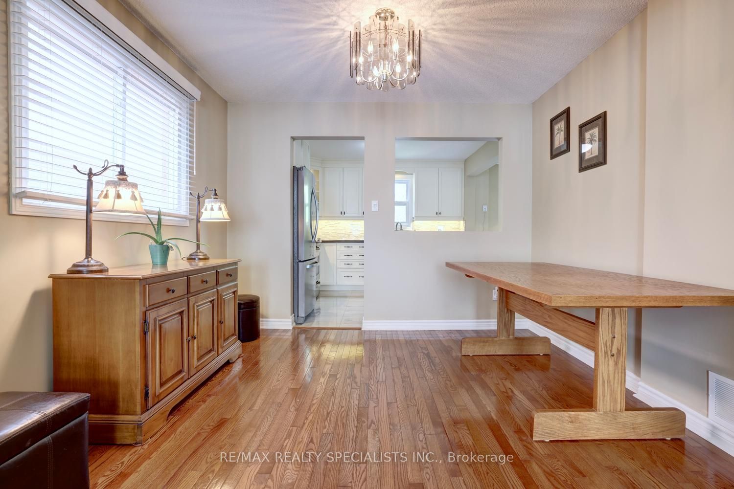 1027 Serdica Court Property Photo 6