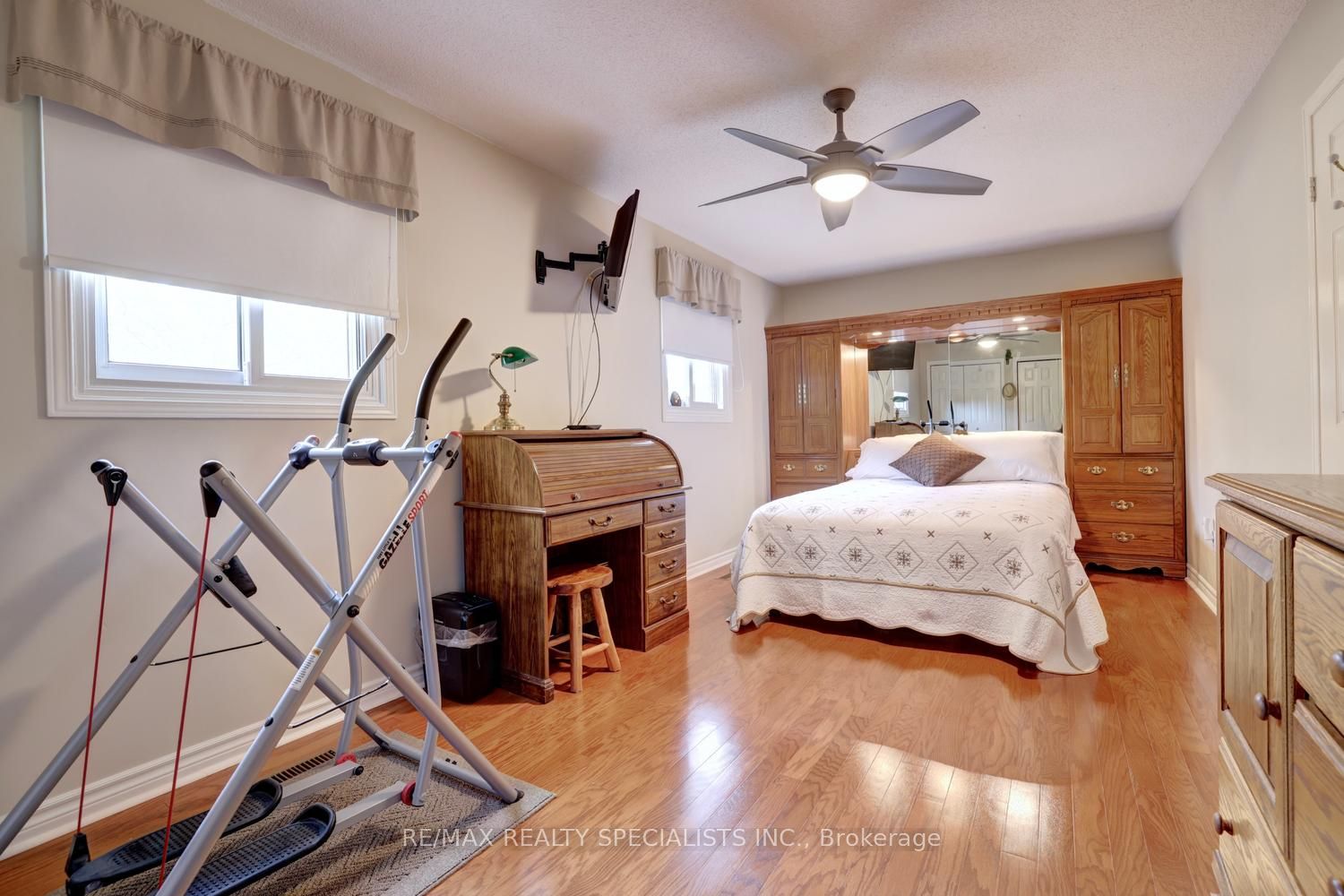 1027 Serdica Court Property Photo 15