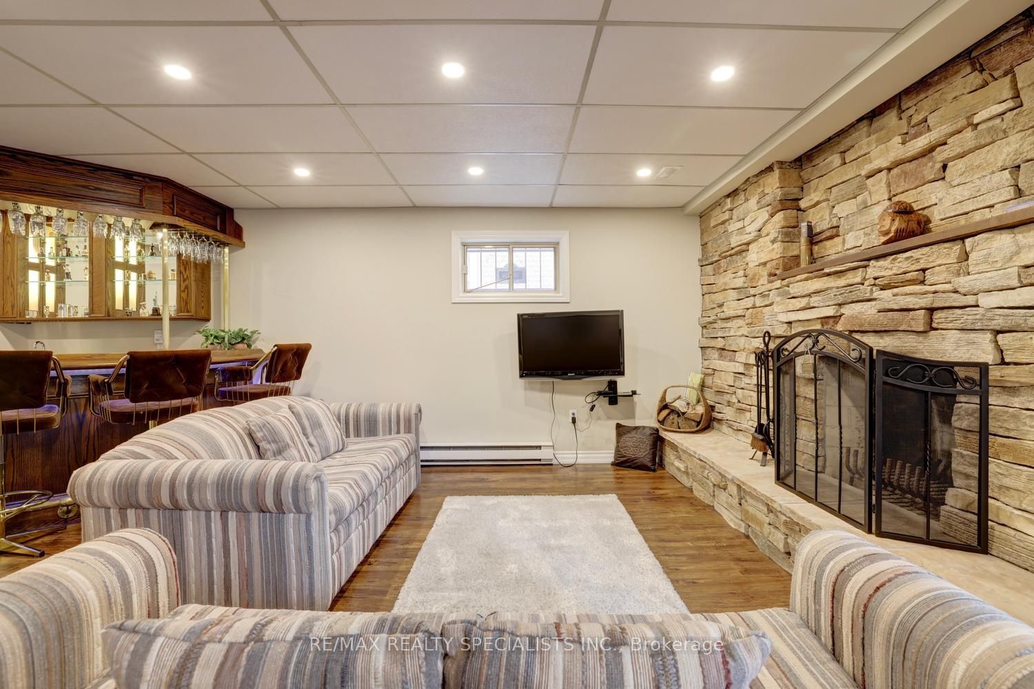 1027 Serdica Court Property Photo 24