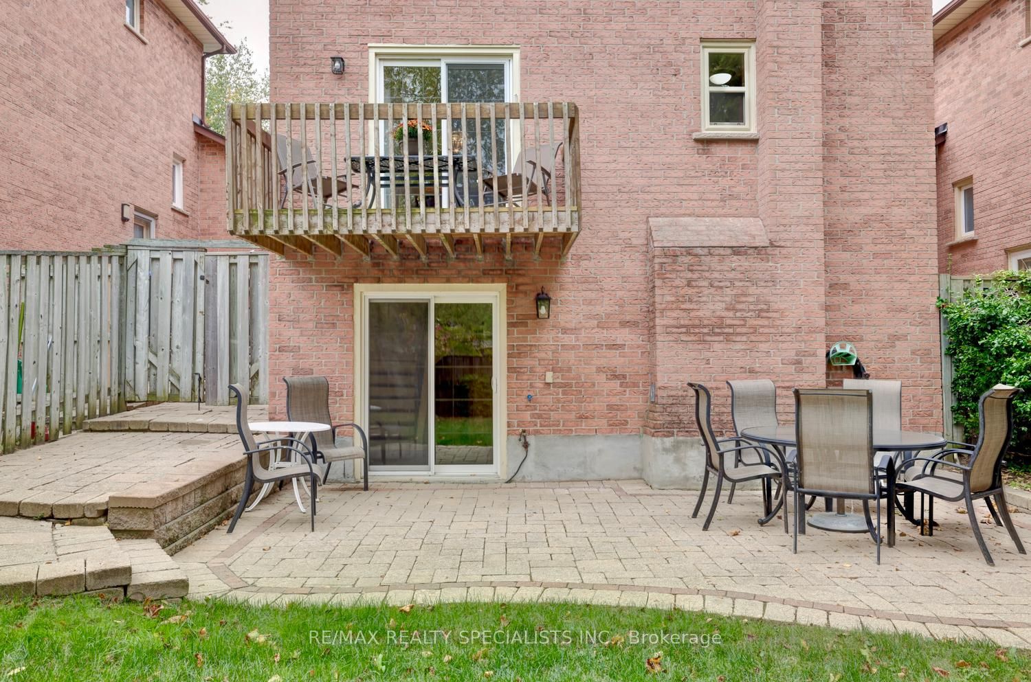 1027 Serdica Court Property Photo 30