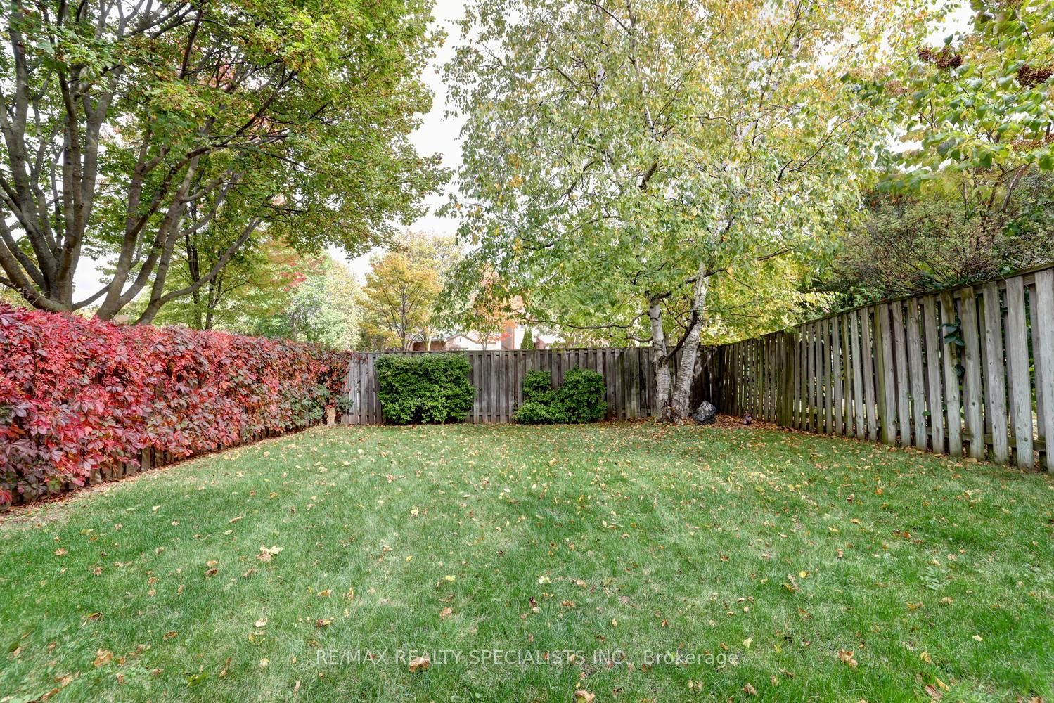 1027 Serdica Court Property Photo 33