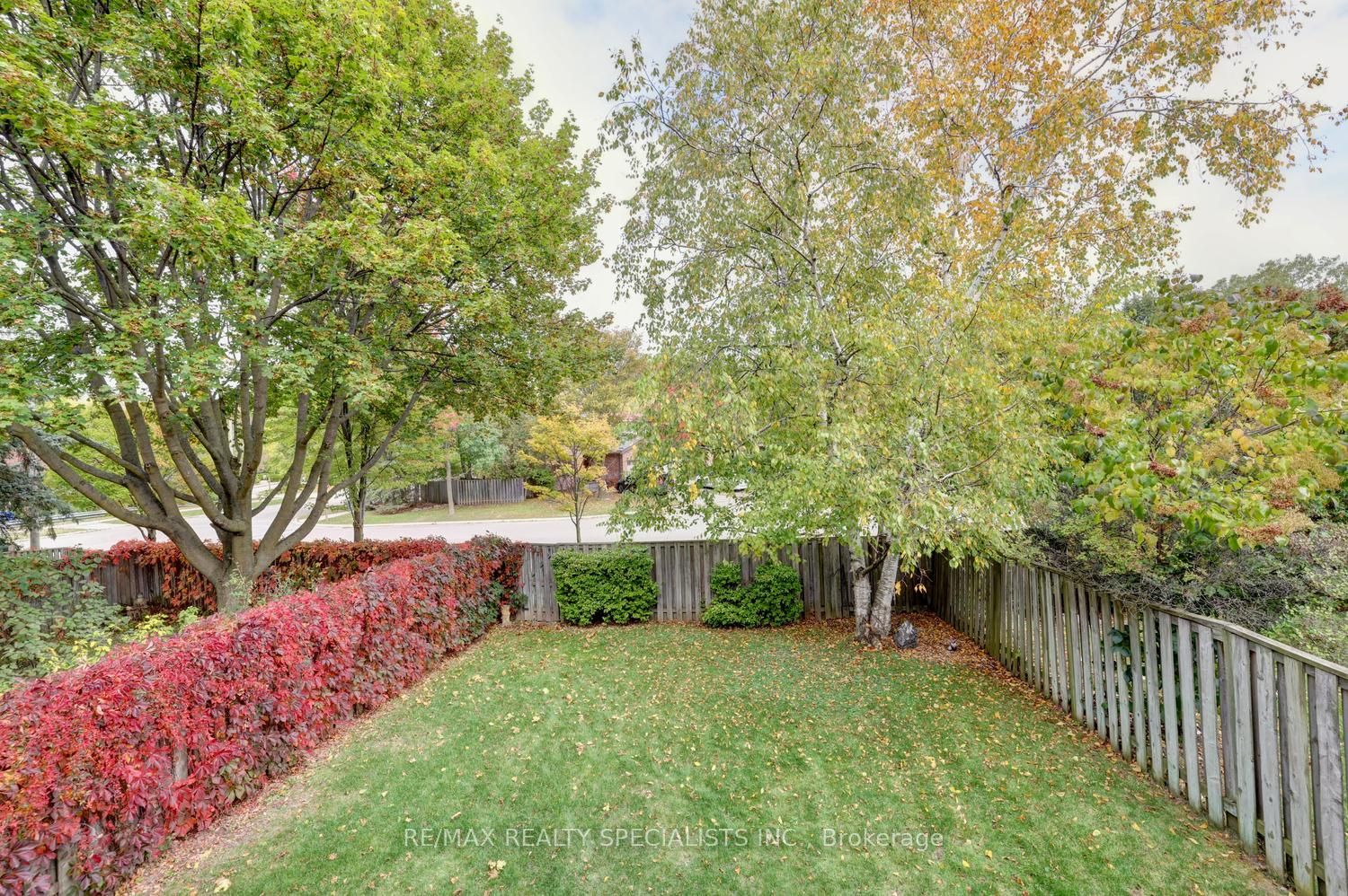 1027 Serdica Court Property Photo 34