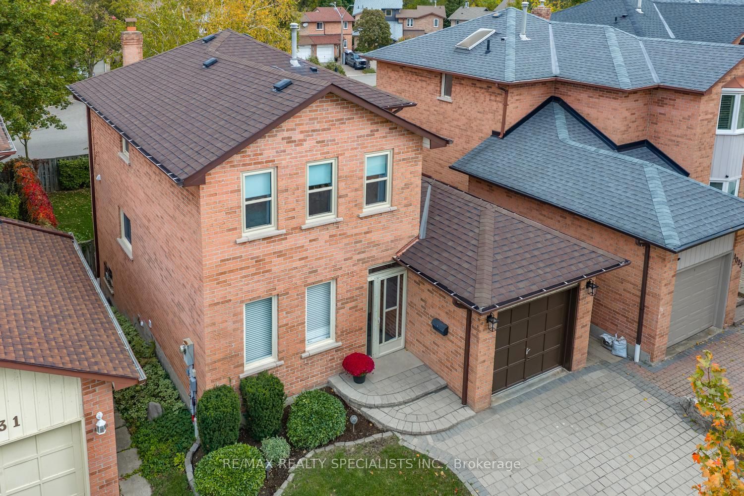 1027 Serdica Court Property Photo 36
