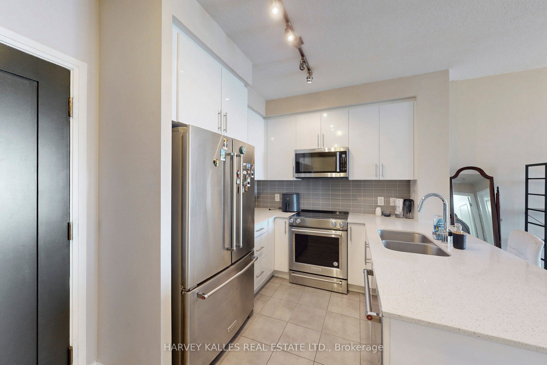 5033 Four Springs Avenue 2115 Property Photo 19