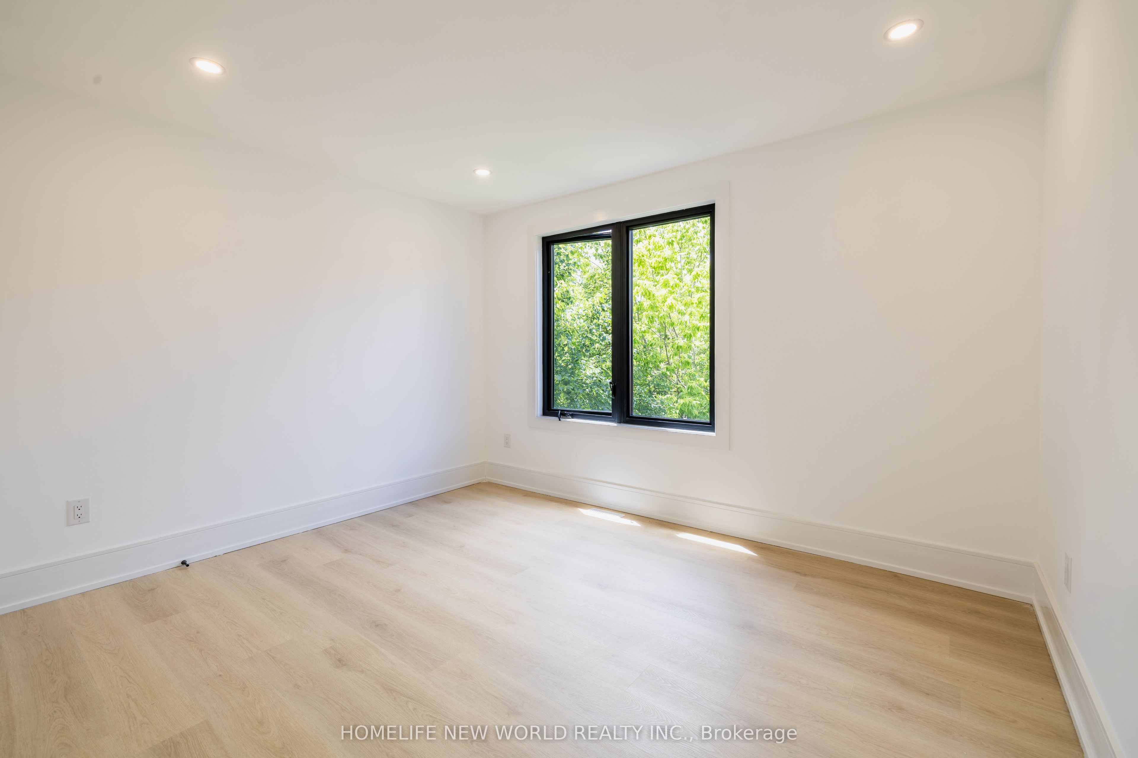 679 Gladstone Avenue Laneway Property Photo 14