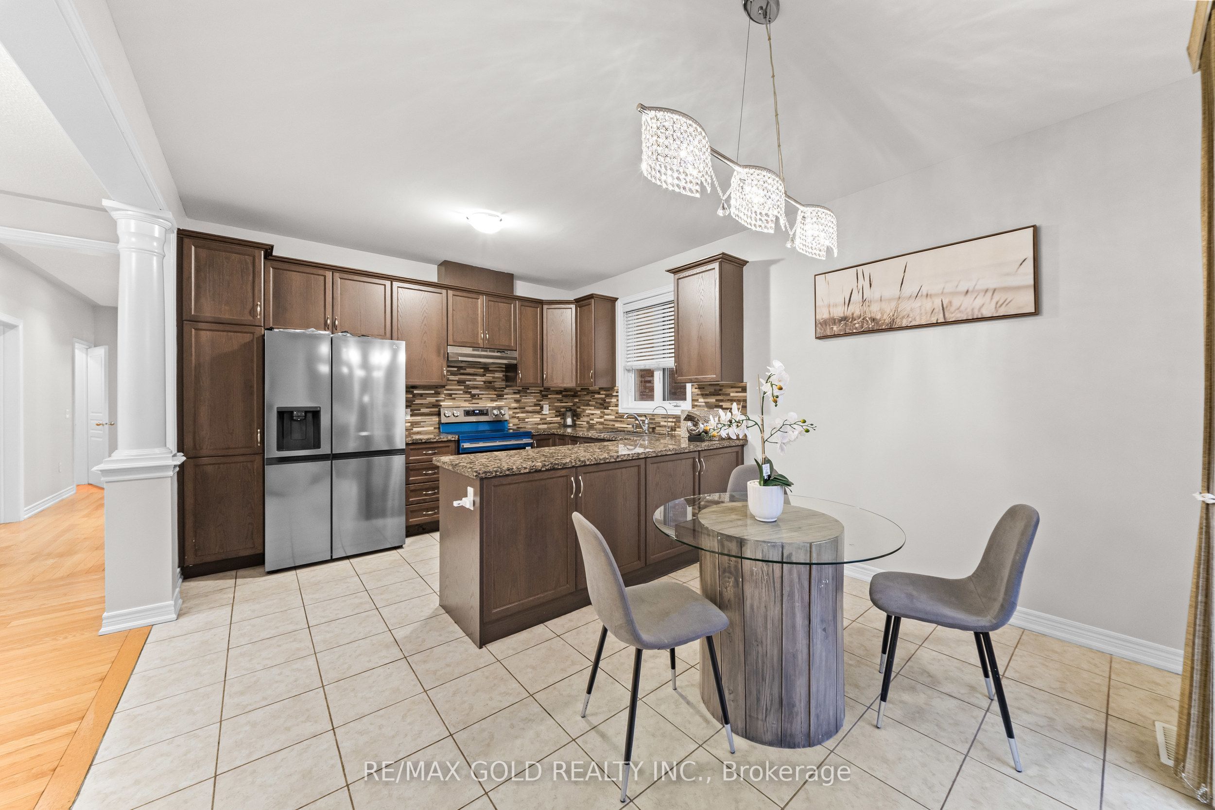 23 Wellpark Way Property Photo 6