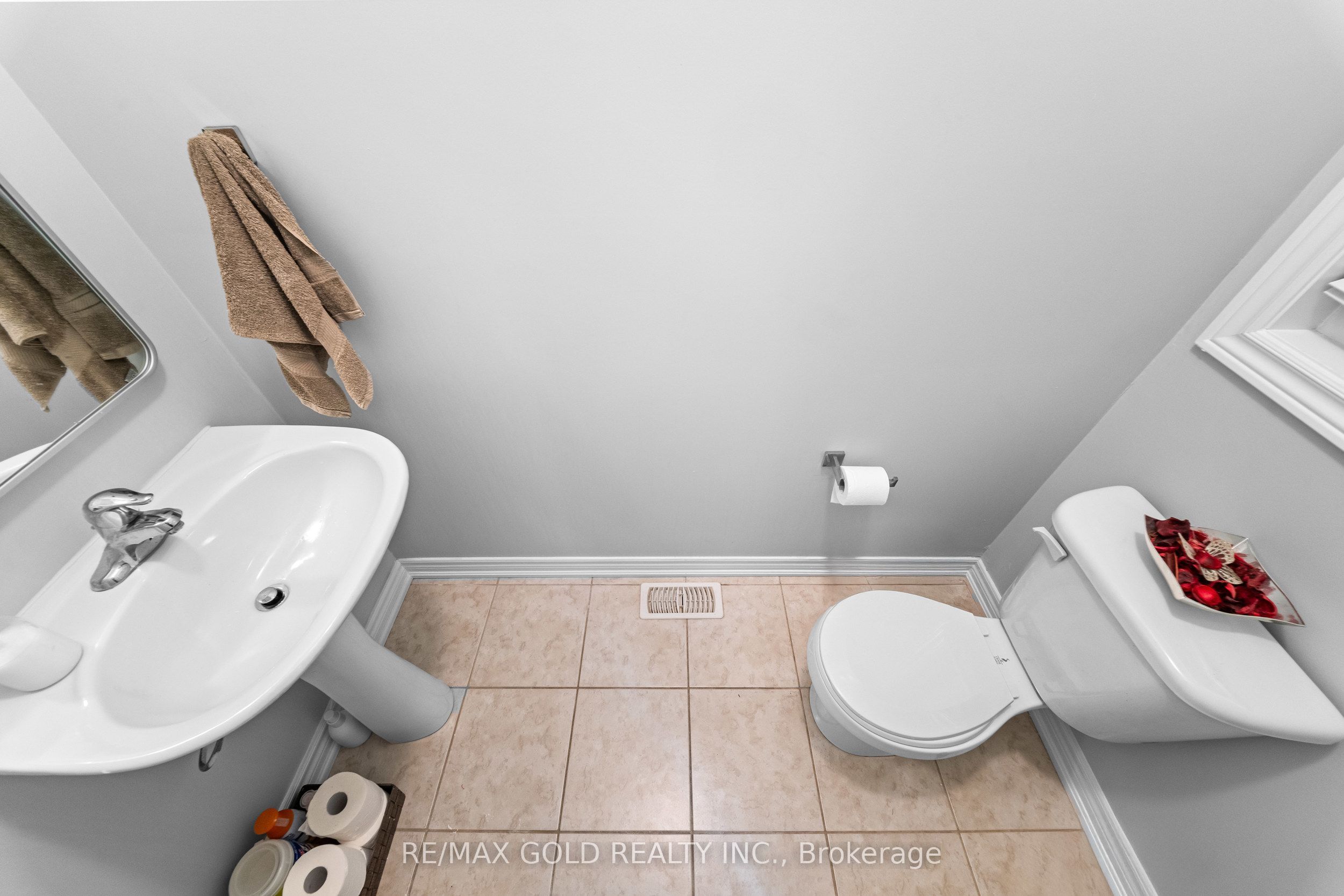 23 Wellpark Way Property Photo 13