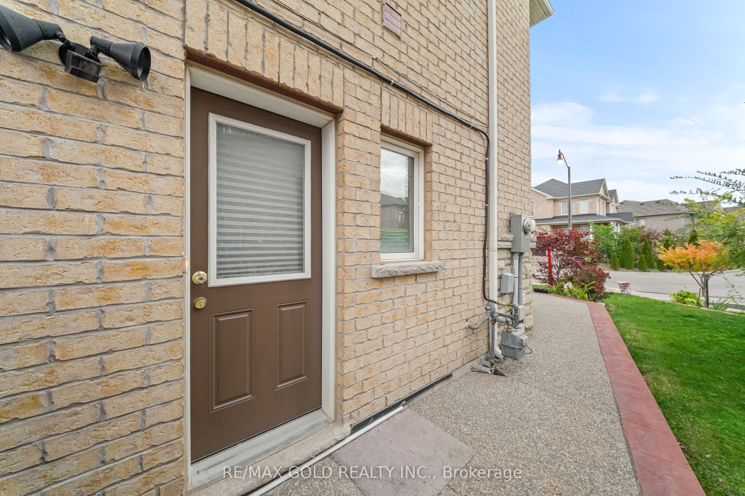 23 Wellpark Way Property Photo 26