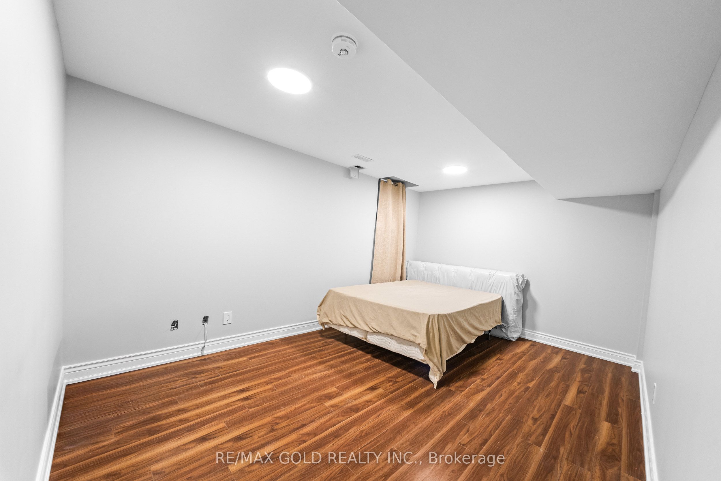23 Wellpark Way Property Photo 28