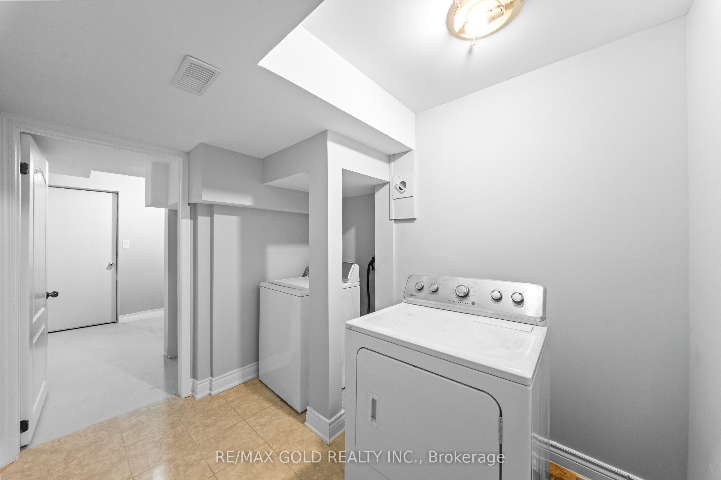 23 Wellpark Way Property Photo 30