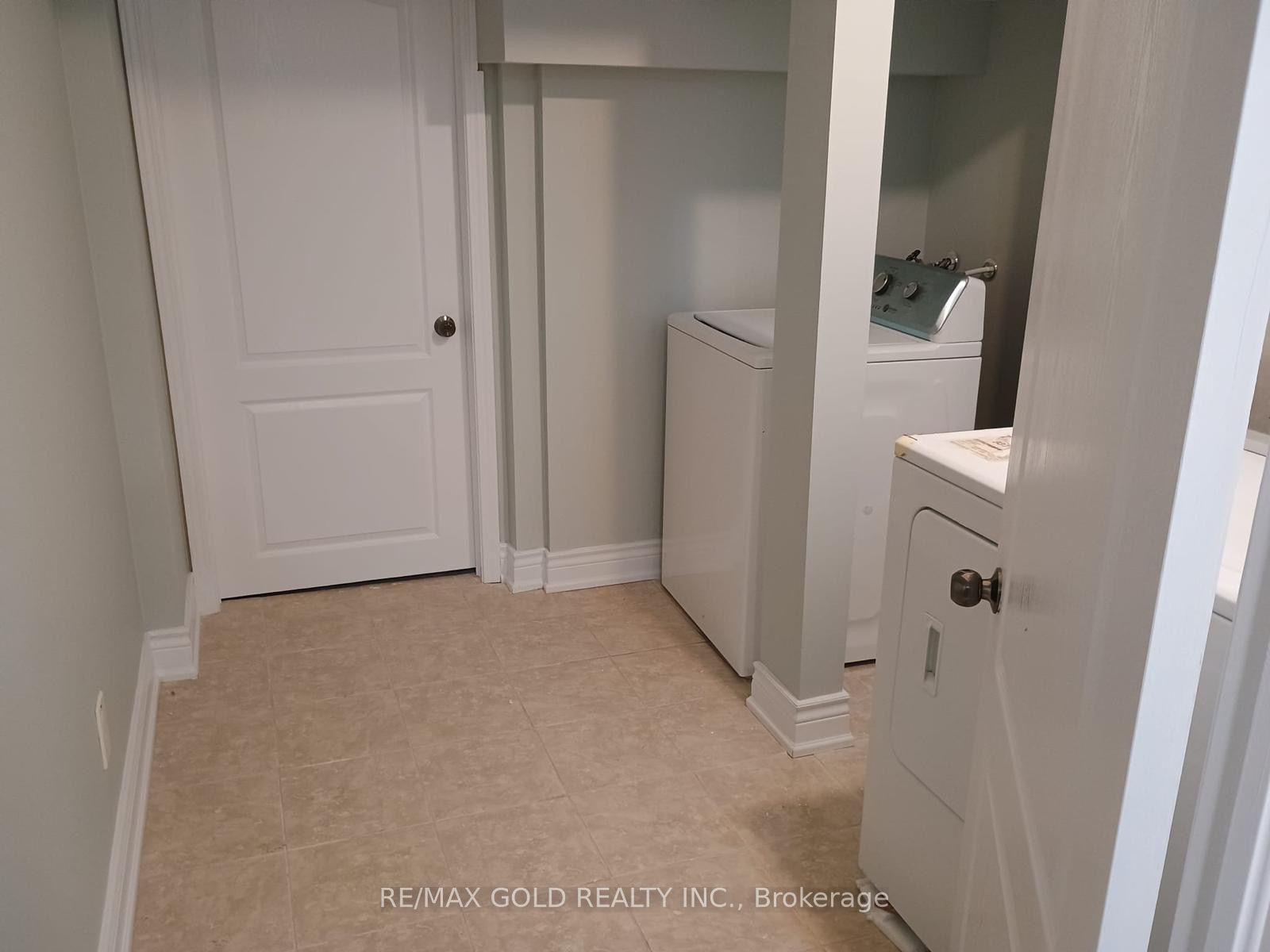 23 Wellpark Way Property Photo 34