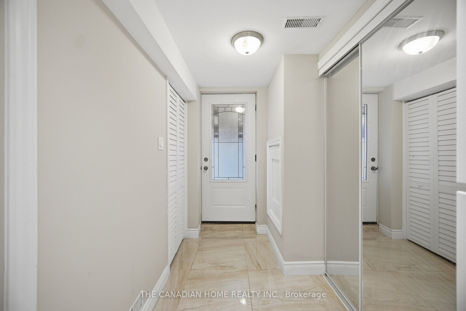 8 Vauxhall Crescent Property Photo 43